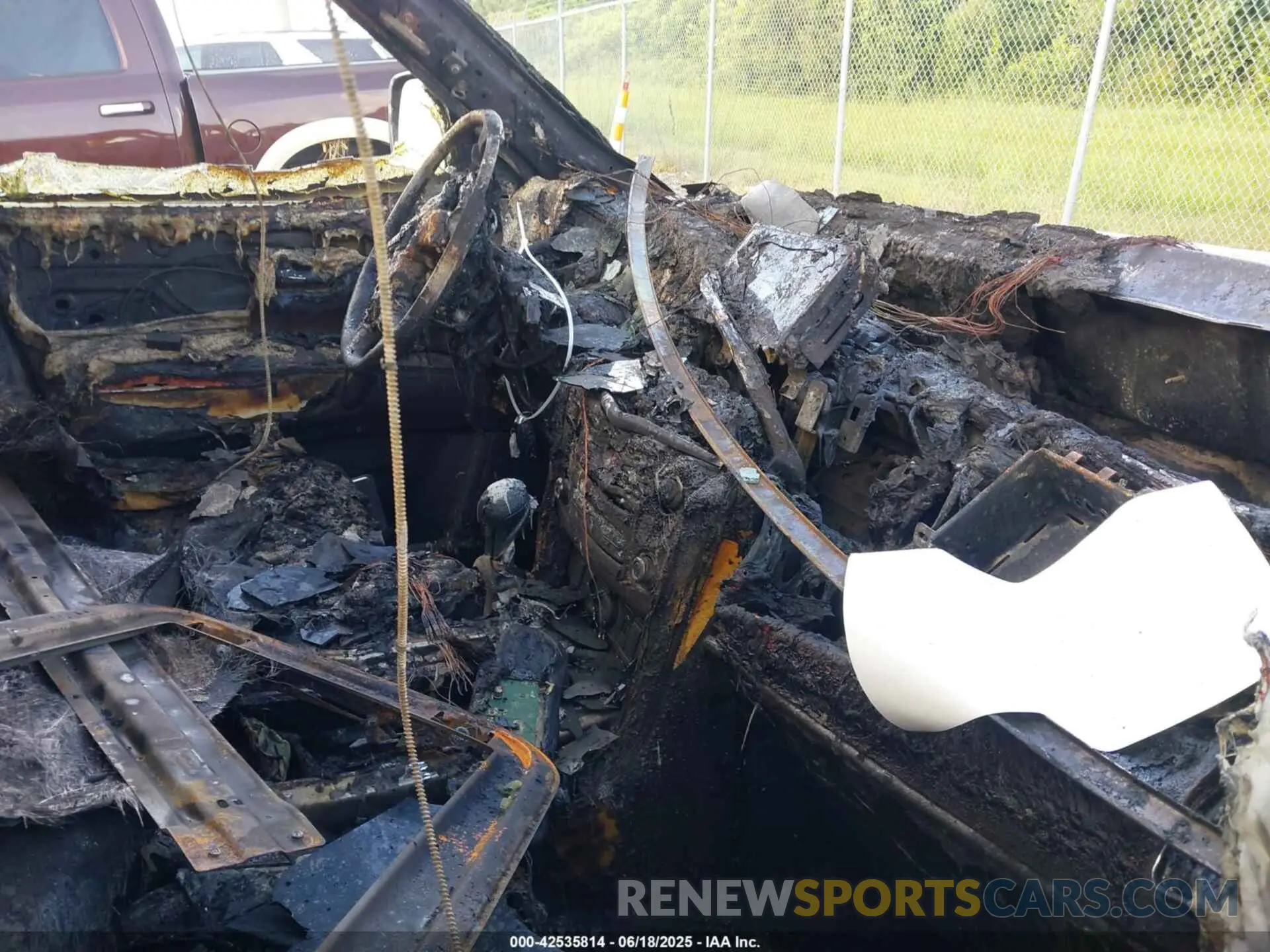 5 Photograph of a damaged car JN8AY2ND5LX017011 NISSAN ARMADA 2020