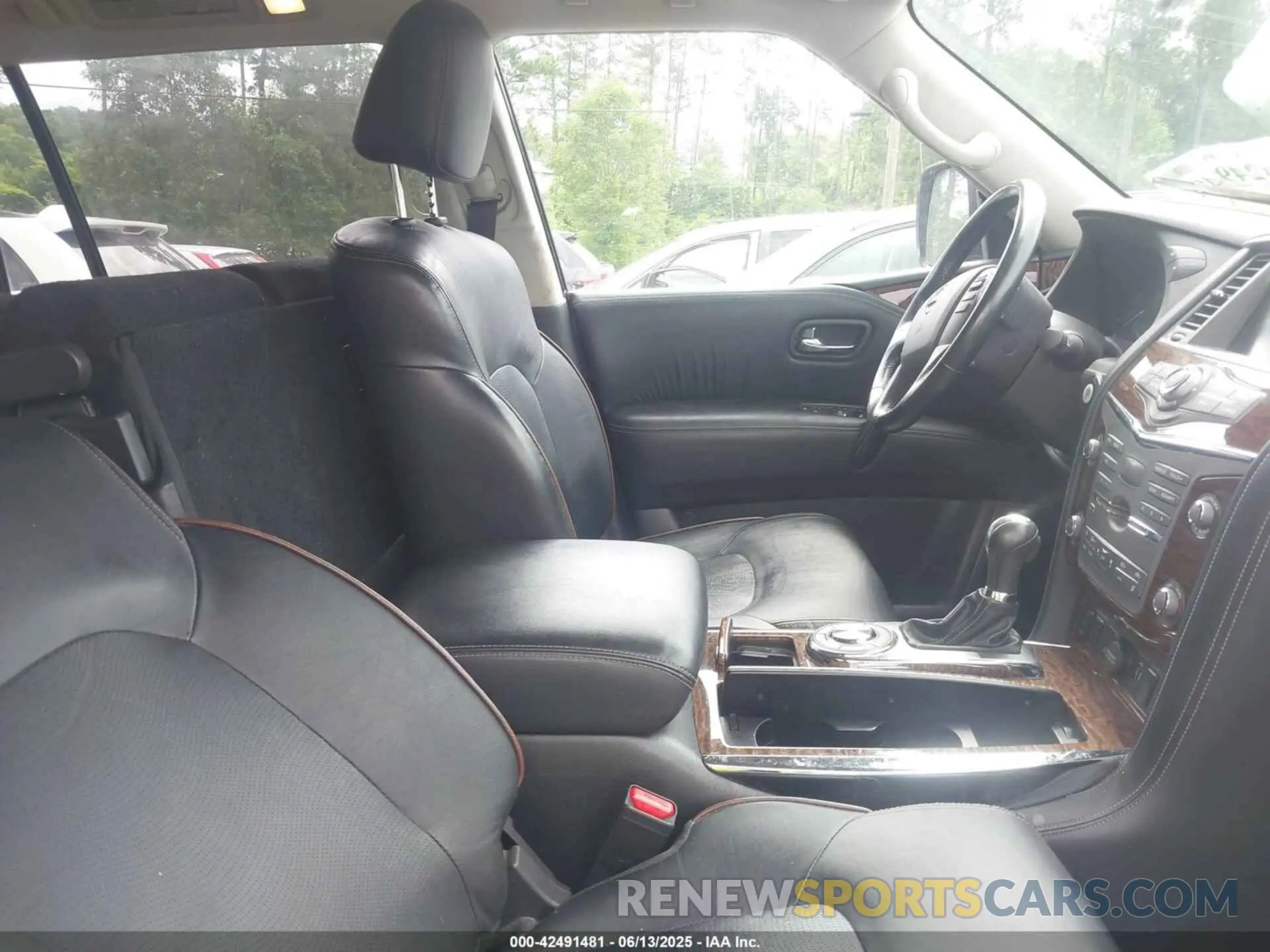 5 Photograph of a damaged car JN8AY2ND5LX017591 NISSAN ARMADA 2020
