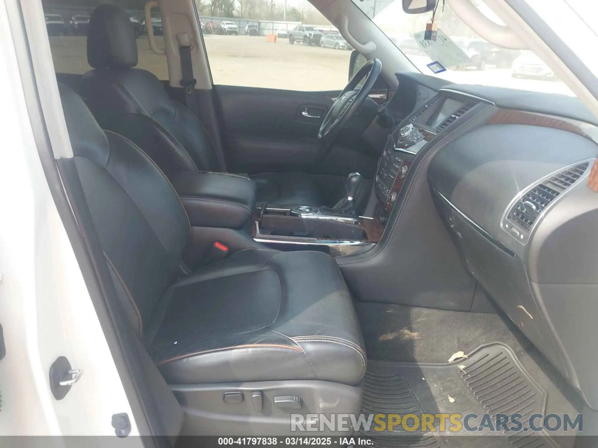 5 Photograph of a damaged car JN8AY2ND6LX017549 NISSAN ARMADA 2020