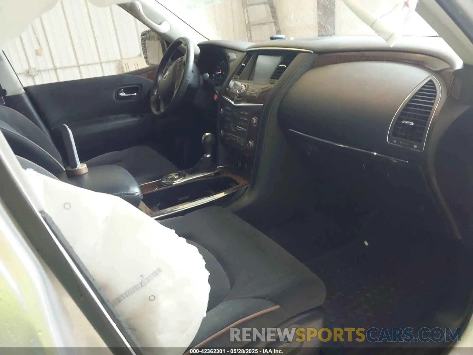 5 Photograph of a damaged car JN8AY2NDXL9106349 NISSAN ARMADA 2020