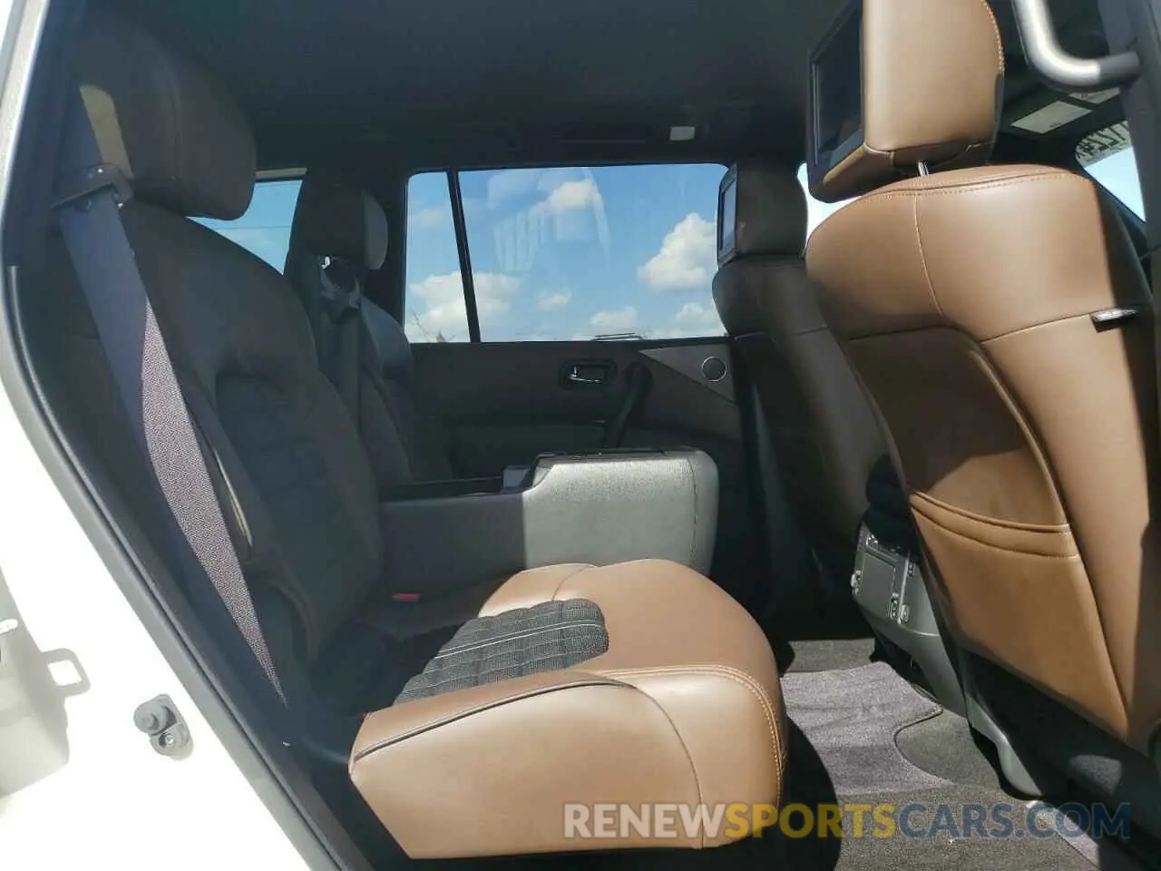 11 Photograph of a damaged car JN8AY2NF5L9360651 NISSAN ARMADA 2020