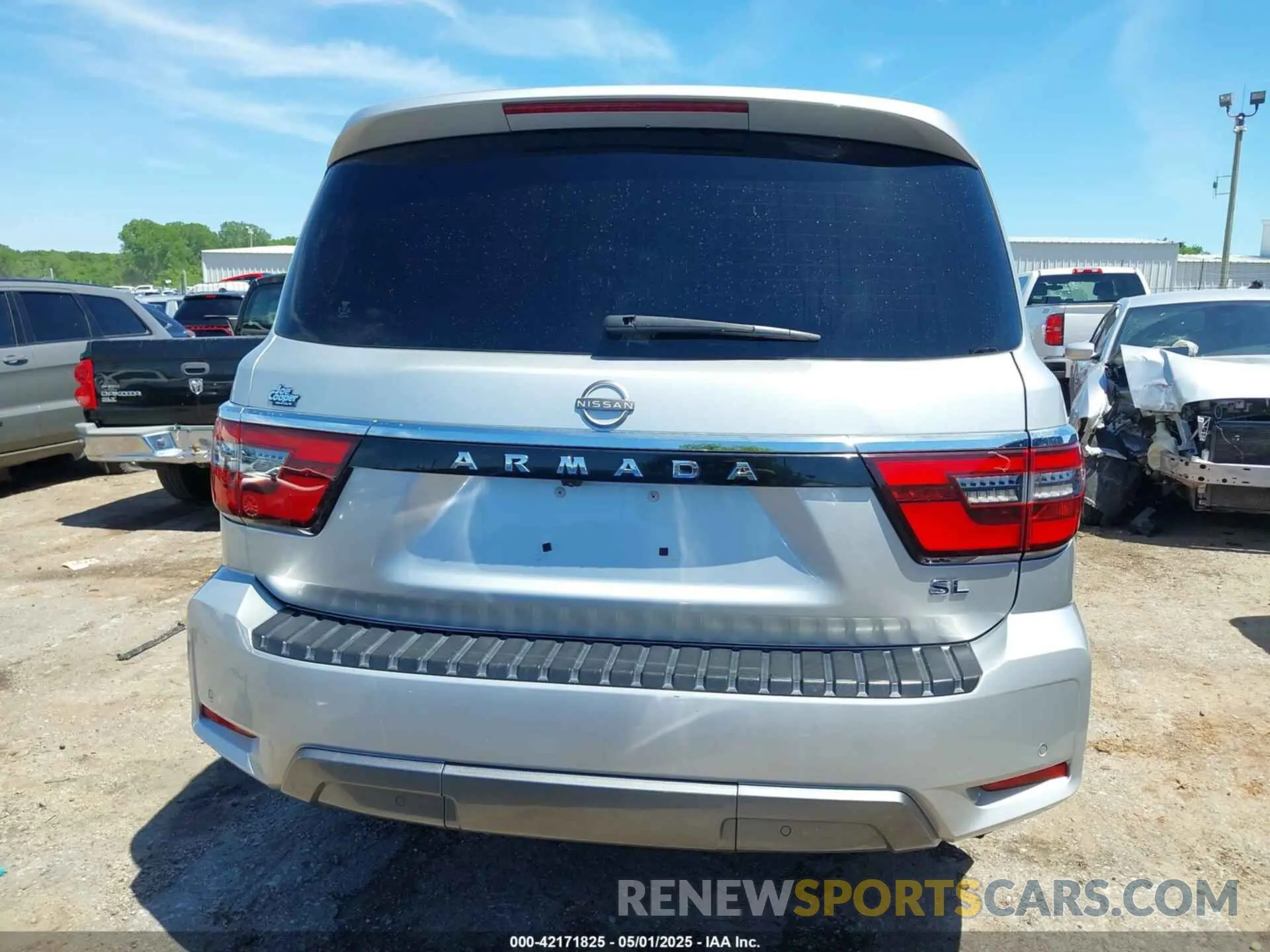 17 Photograph of a damaged car JN8AY2BA7M9371404 NISSAN ARMADA 2021