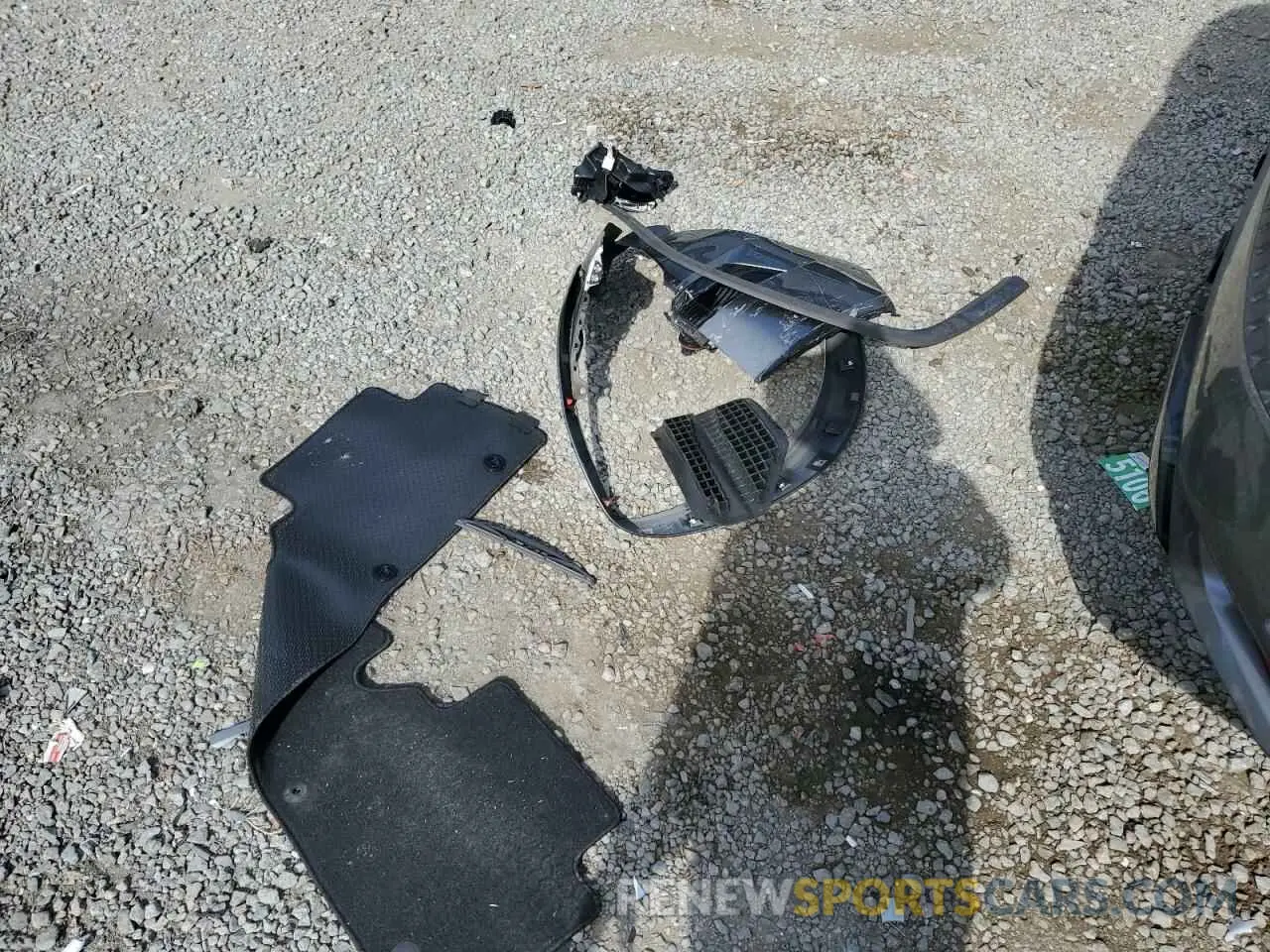 13 Photograph of a damaged car JN8AY2BA8M9370391 NISSAN ARMADA 2021