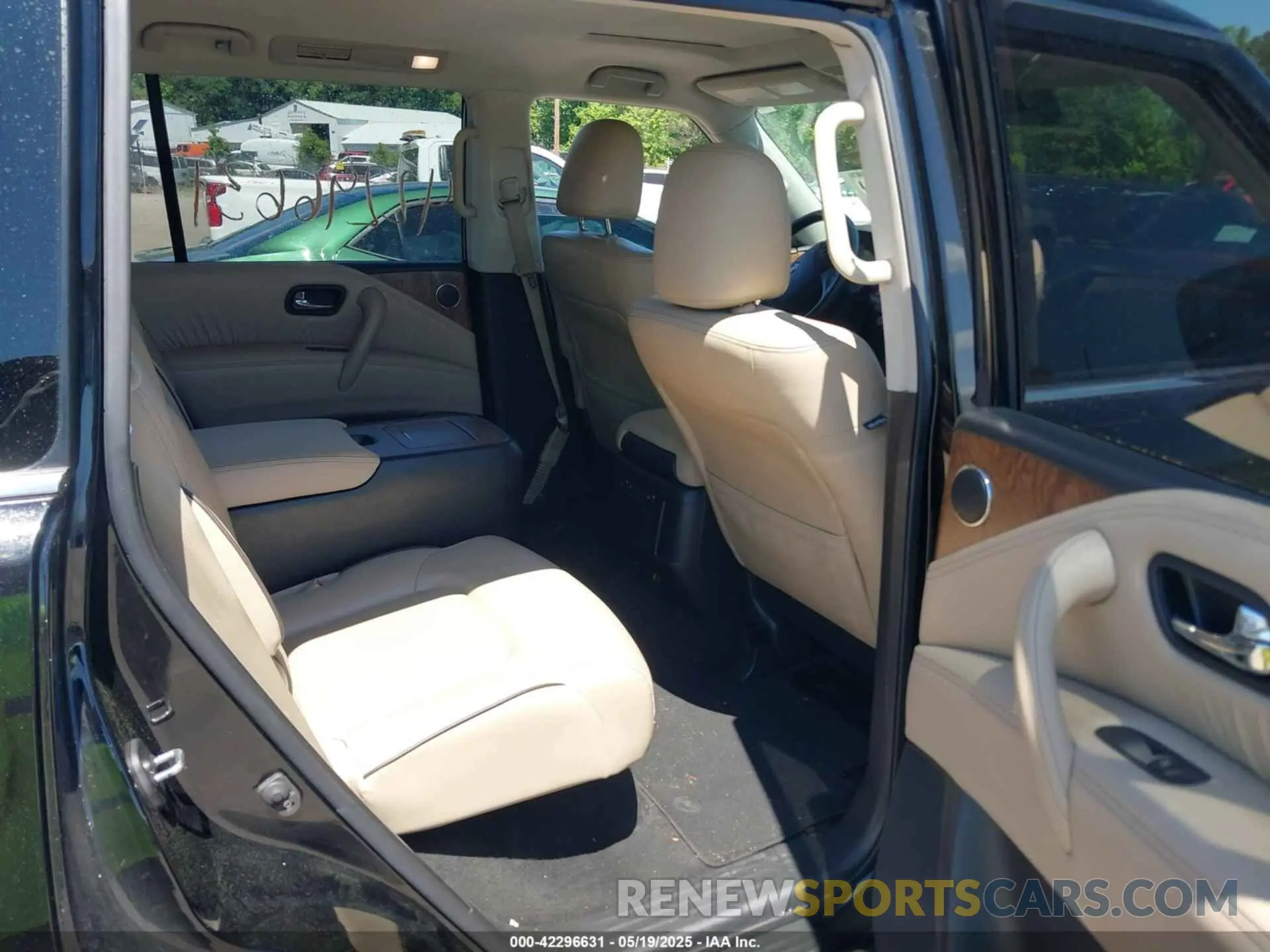 8 Photograph of a damaged car JN8AY2BA9M9371100 NISSAN ARMADA 2021