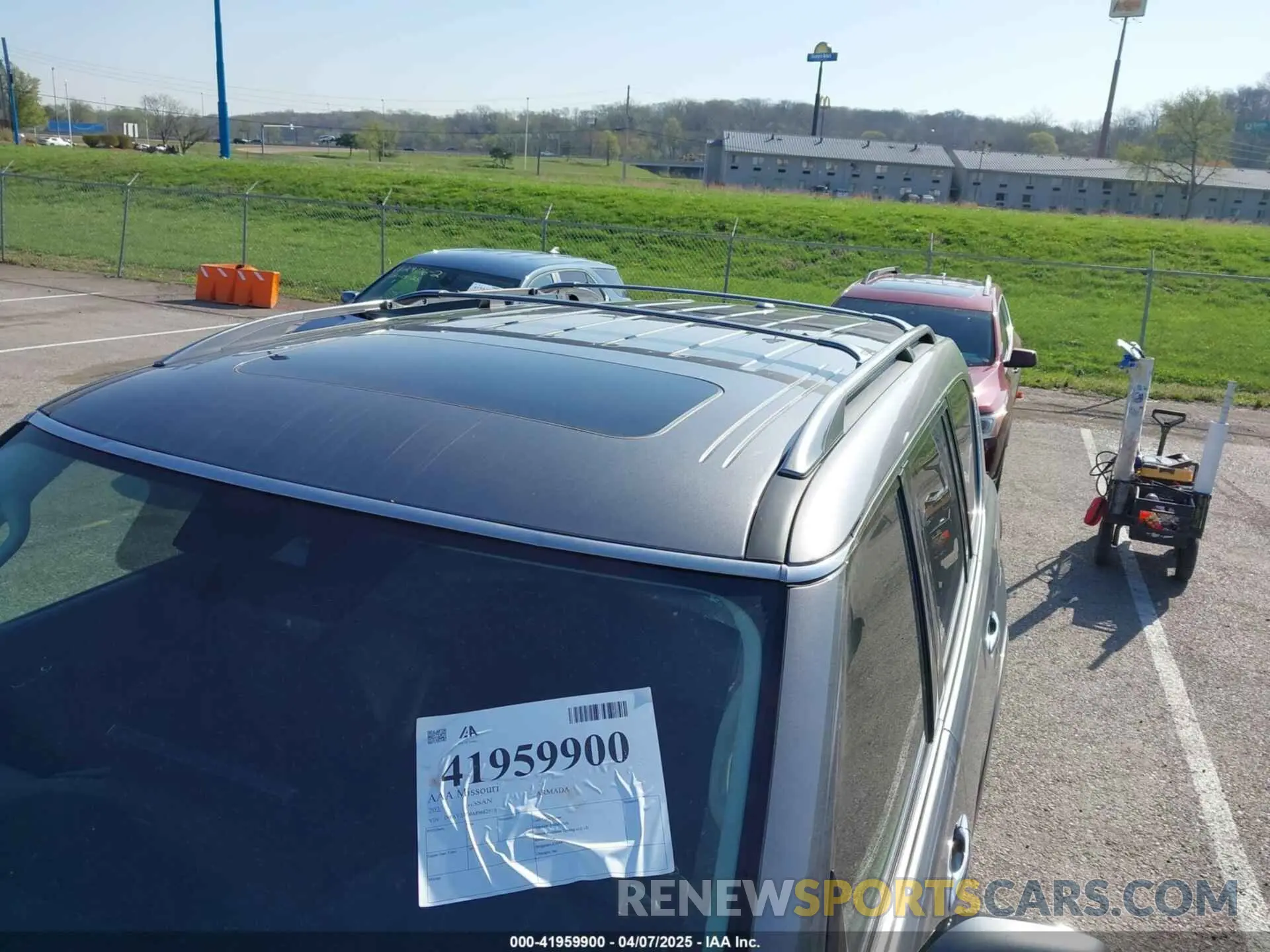 6 Photograph of a damaged car JN8AY2BD6M9662910 NISSAN ARMADA 2021