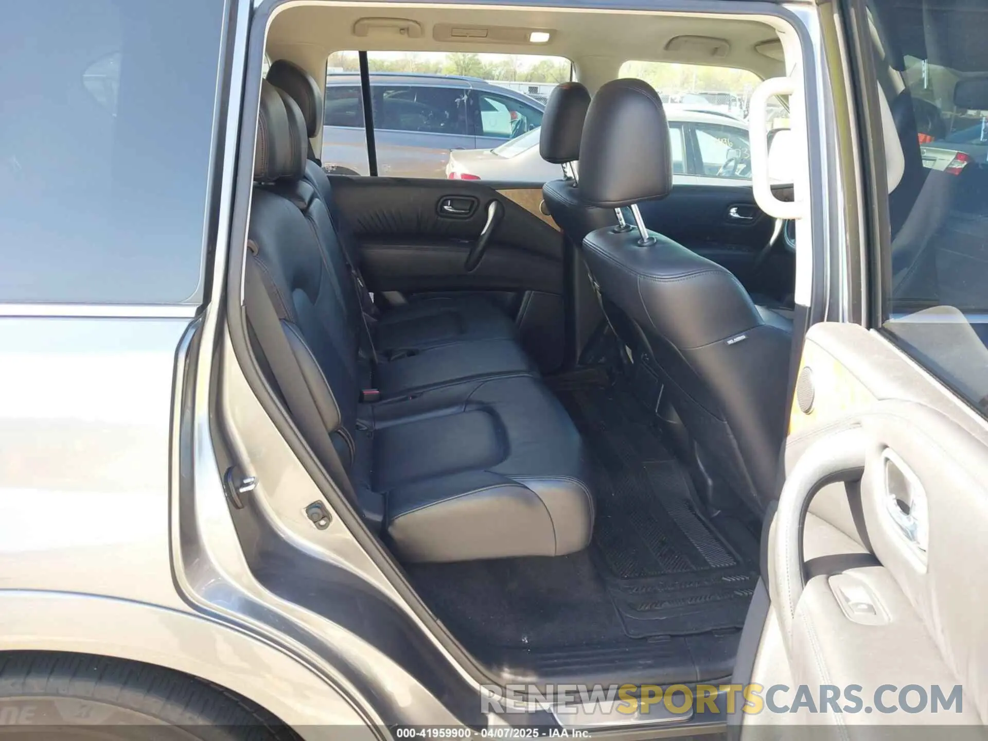 8 Photograph of a damaged car JN8AY2BD6M9662910 NISSAN ARMADA 2021