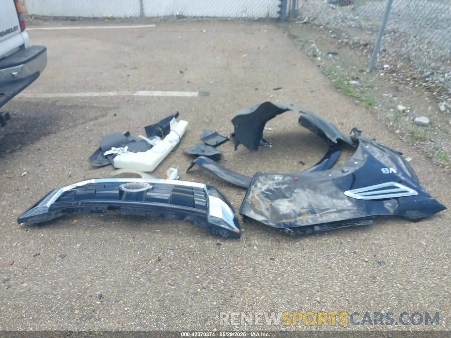 12 Photograph of a damaged car JN8AY2BDXM937227Z NISSAN ARMADA 2021