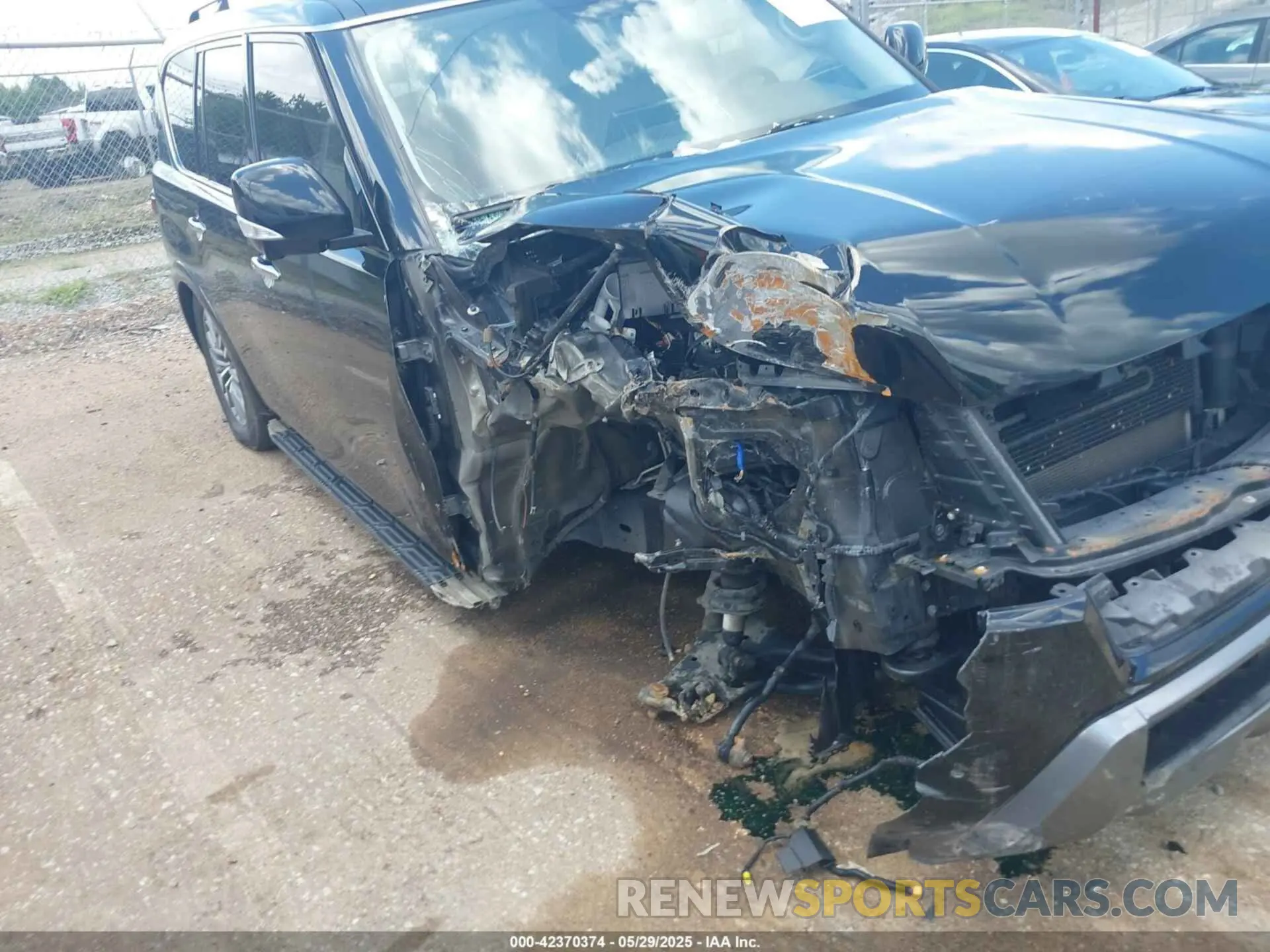18 Photograph of a damaged car JN8AY2BDXM937227Z NISSAN ARMADA 2021