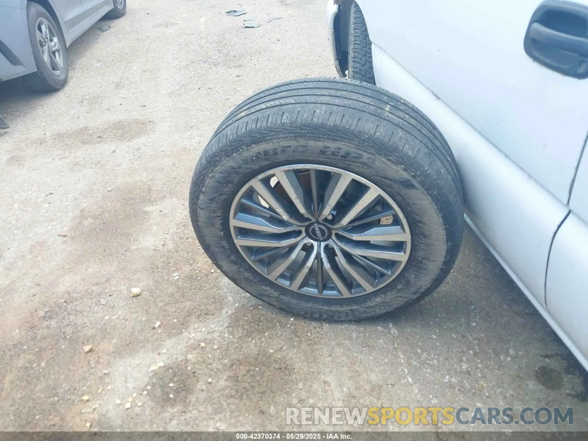 20 Photograph of a damaged car JN8AY2BDXM937227Z NISSAN ARMADA 2021
