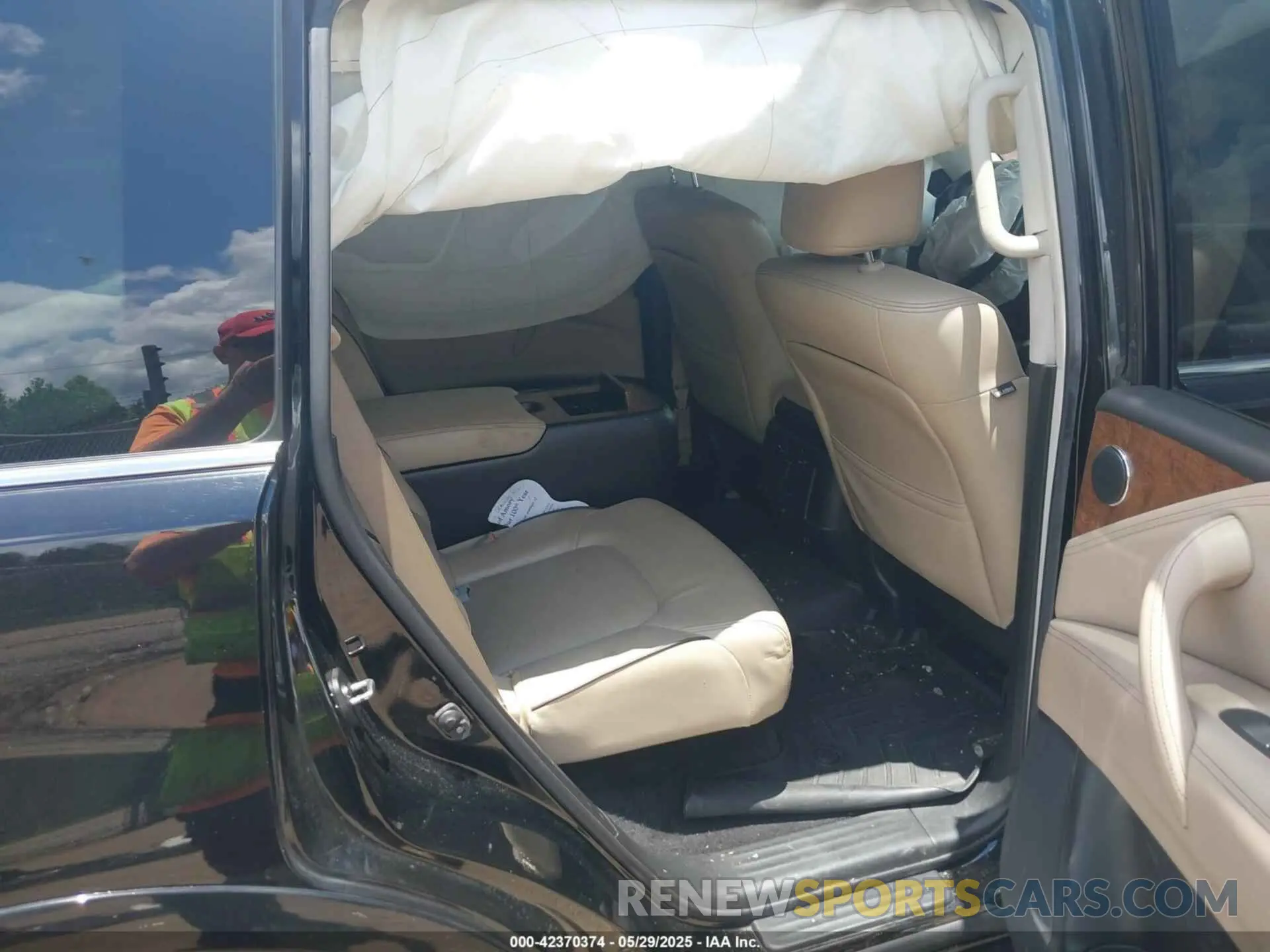 8 Photograph of a damaged car JN8AY2BDXM937227Z NISSAN ARMADA 2021
