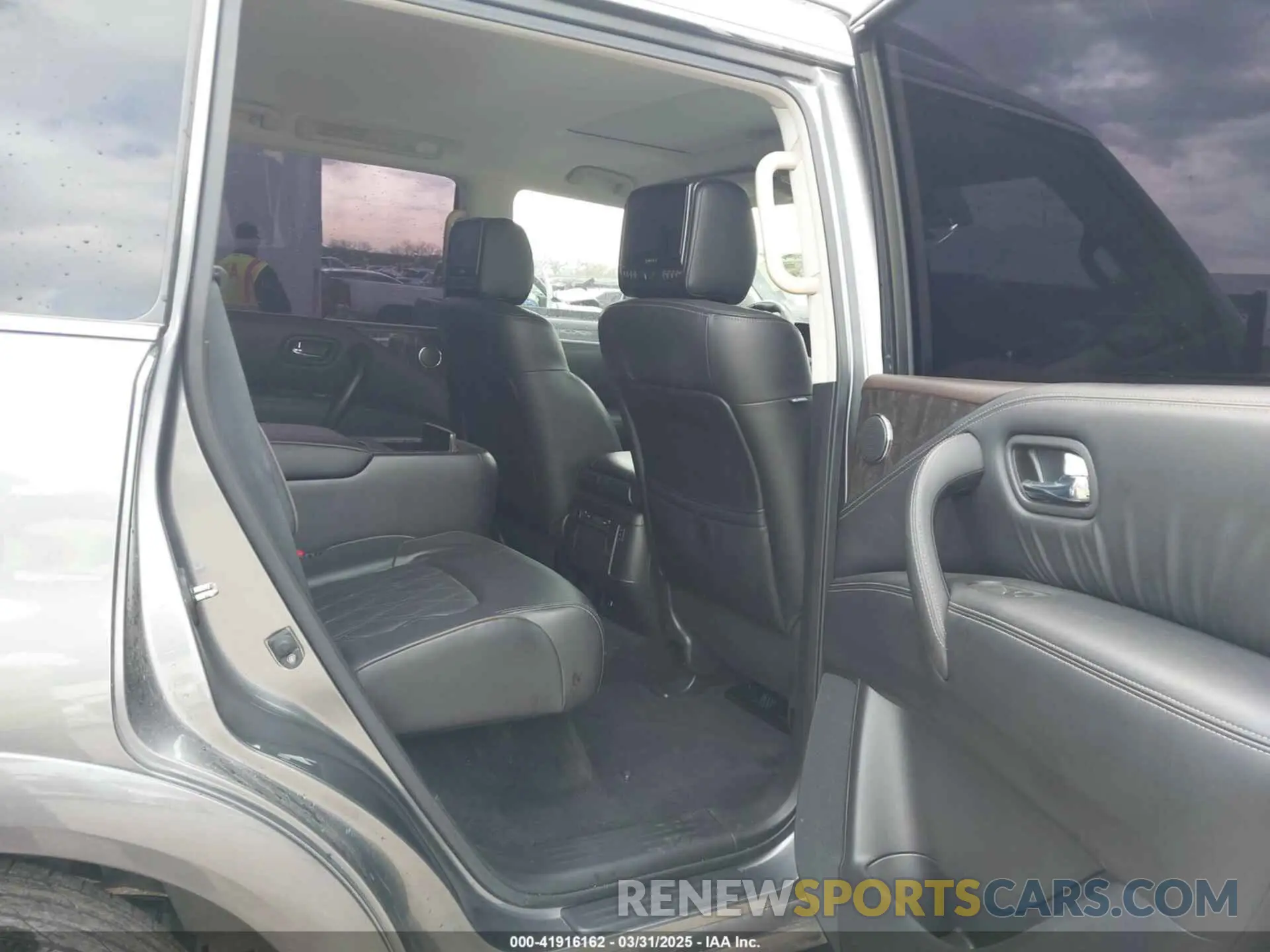 8 Photograph of a damaged car JN8AY2DA7M9372064 NISSAN ARMADA 2021