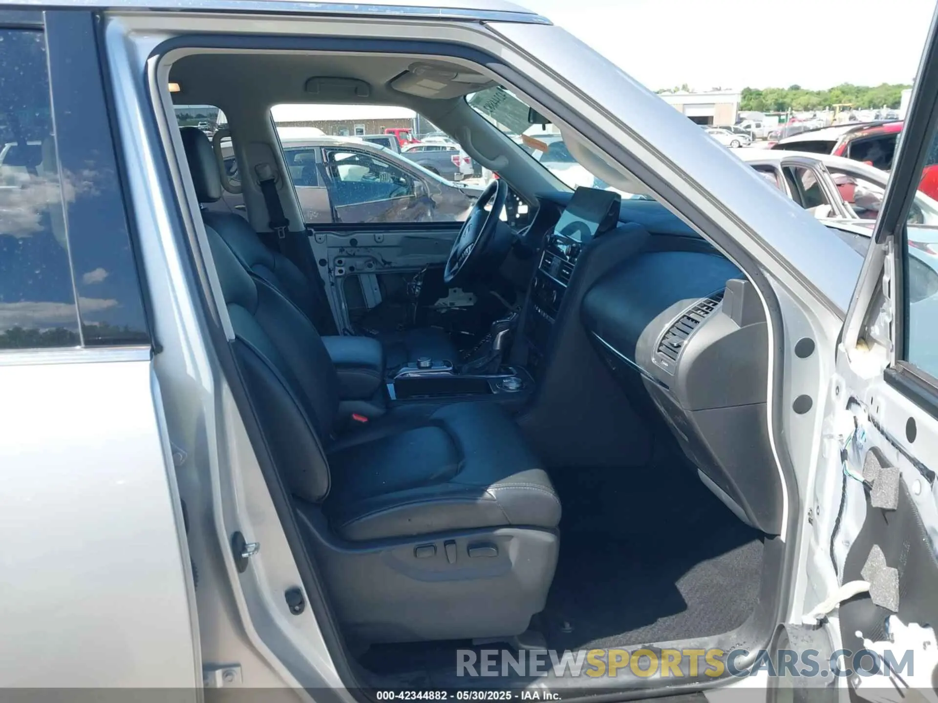 5 Photograph of a damaged car JN8AY2AD2N9677990 NISSAN ARMADA 2022