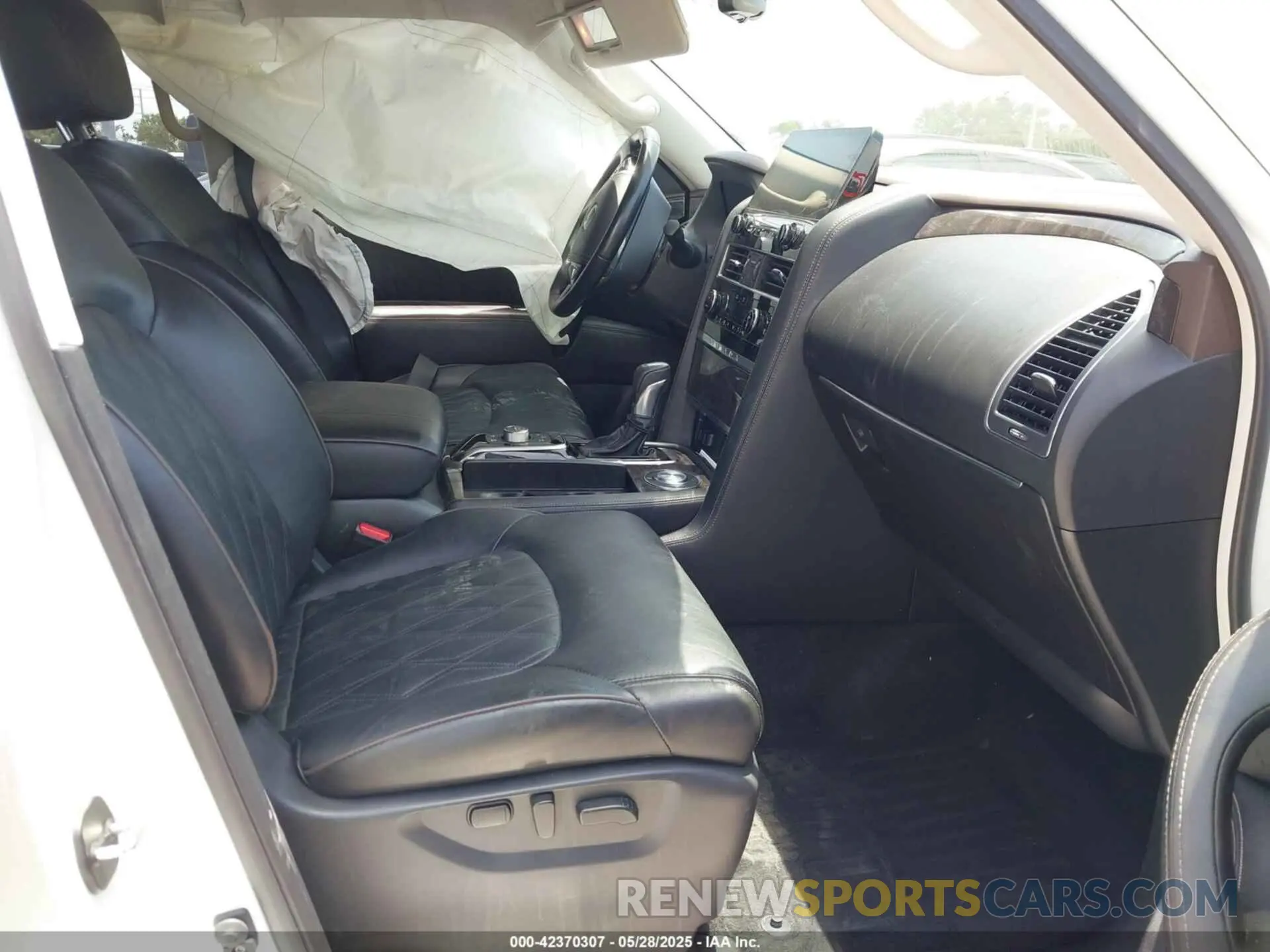 5 Photograph of a damaged car JN8AY2DAXN9390818 NISSAN ARMADA 2022