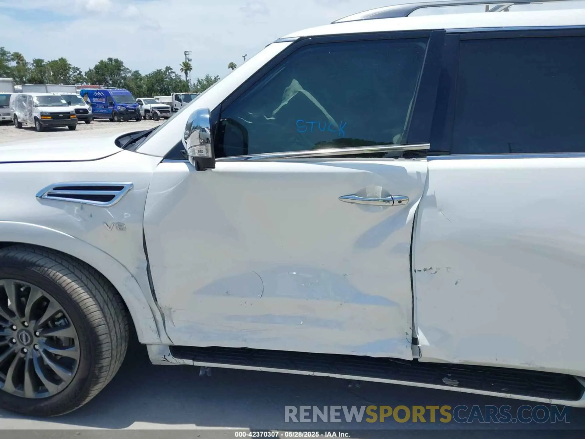 6 Photograph of a damaged car JN8AY2DAXN9390818 NISSAN ARMADA 2022