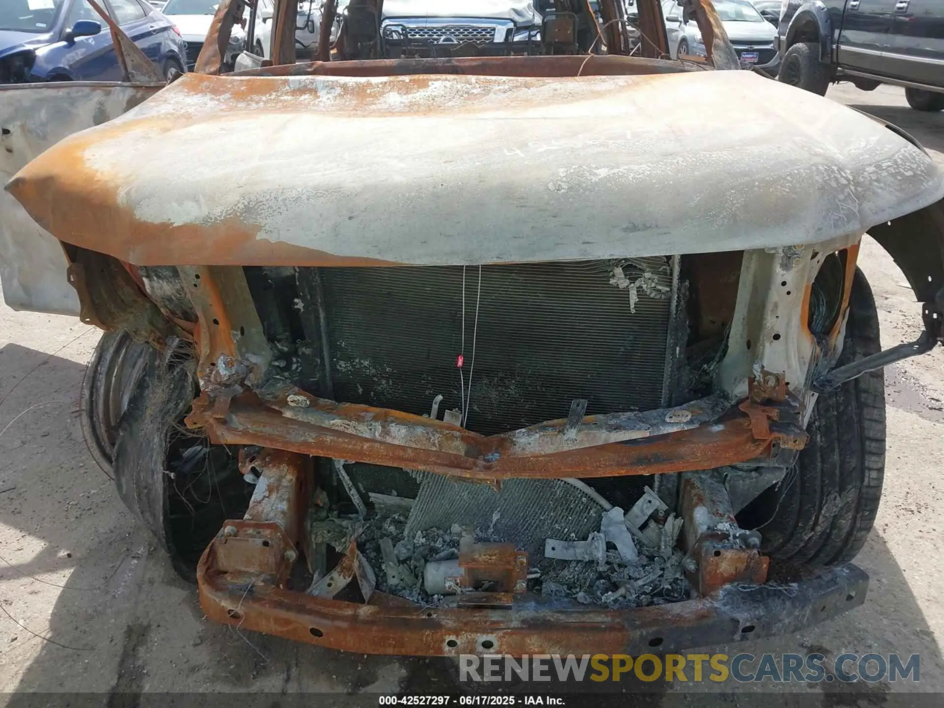 10 Photograph of a damaged car JN8AY2DB7N9814822 NISSAN ARMADA 2022