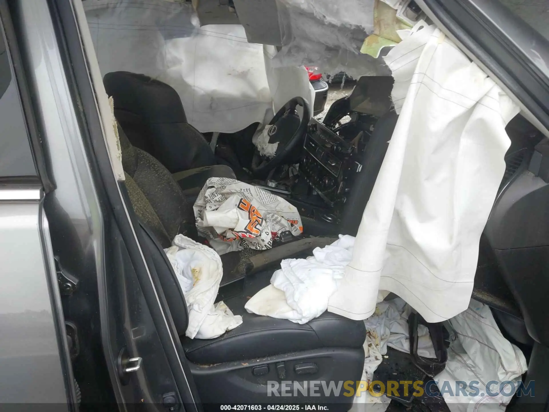 5 Photograph of a damaged car JN8AY2AC0R9196018 NISSAN ARMADA 2024