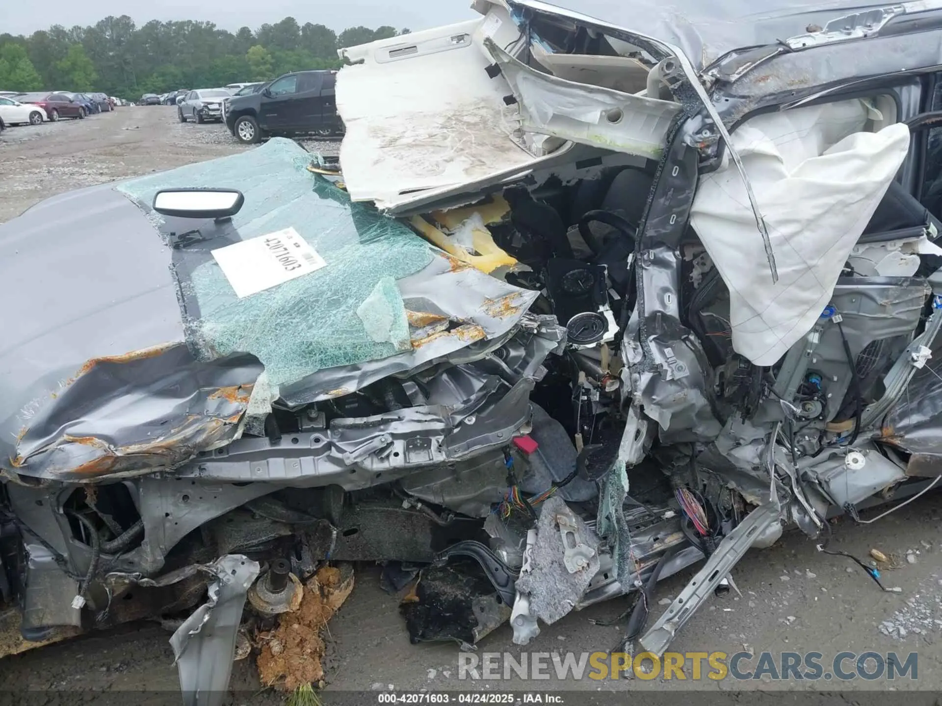 6 Photograph of a damaged car JN8AY2AC0R9196018 NISSAN ARMADA 2024