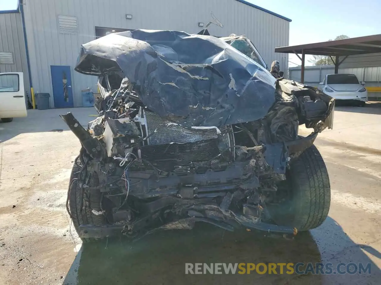 5 Photograph of a damaged car JN8AY2BA5R9415939 NISSAN ARMADA 2024