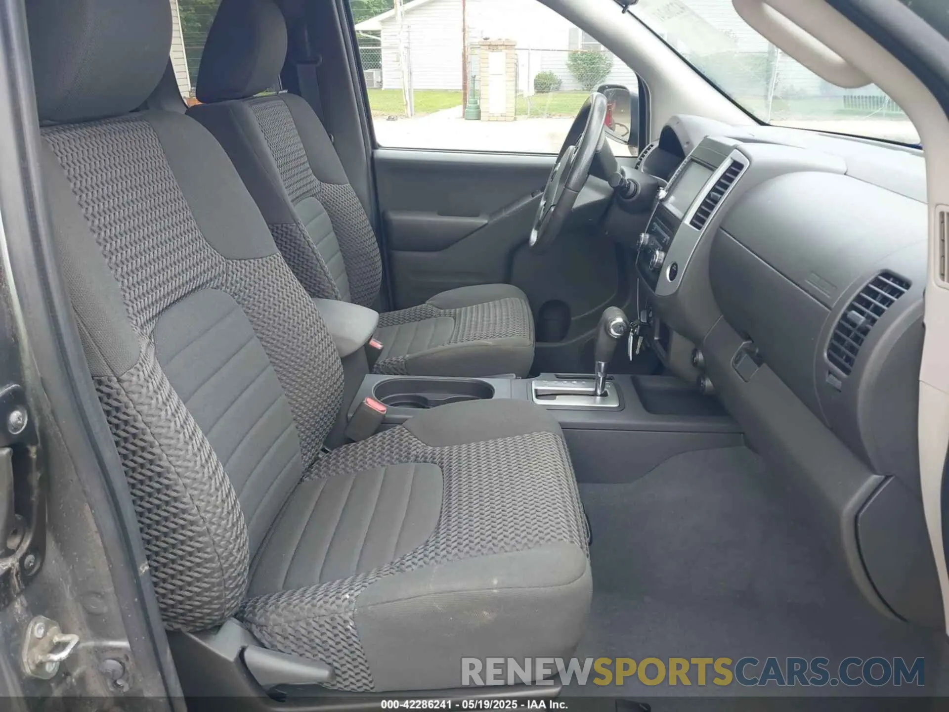 5 Photograph of a damaged car 1N6AD0CW1KN759848 NISSAN FRONTIER 2019