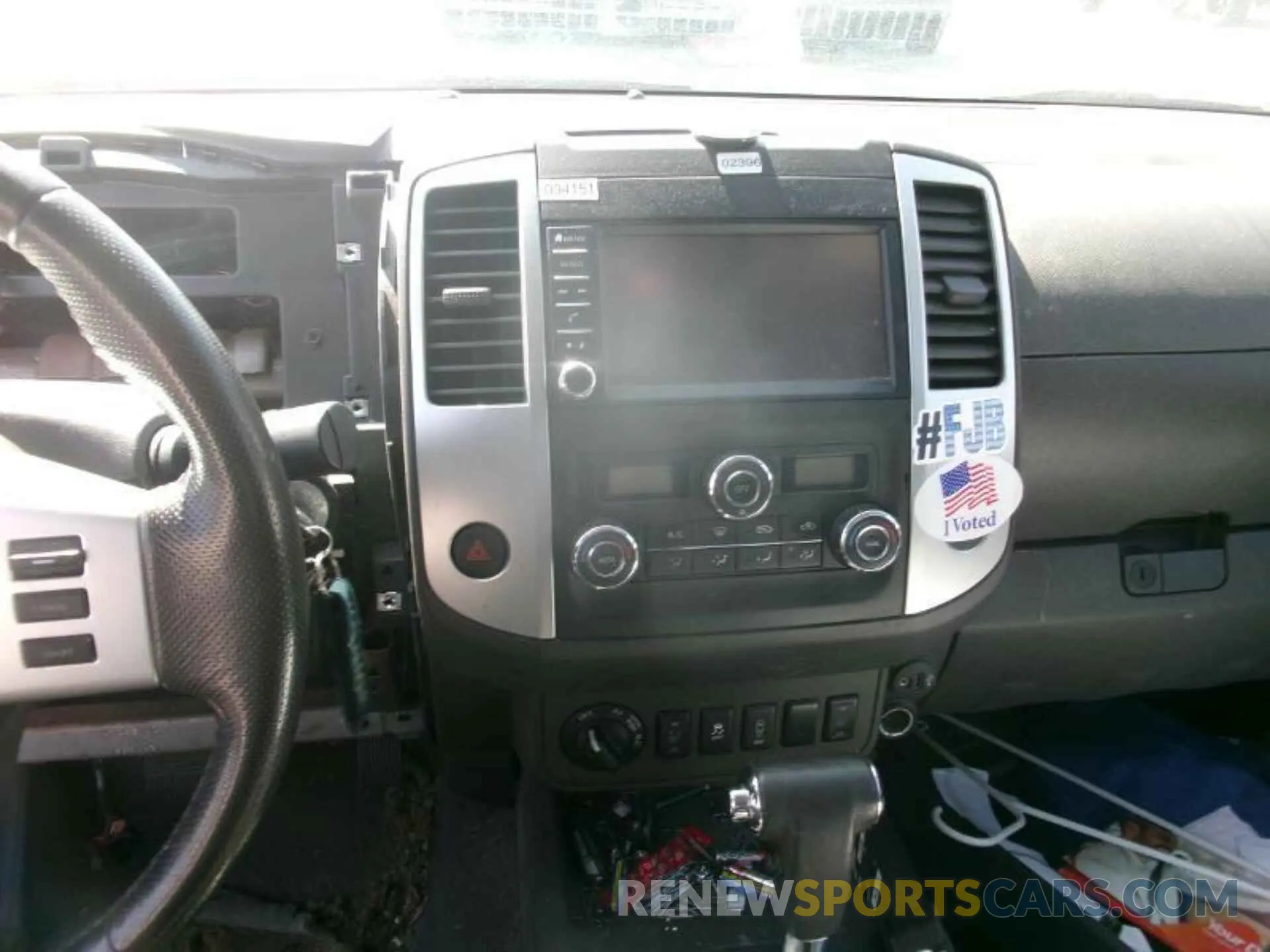 18 Photograph of a damaged car 1N6AD0CW3KN736880 NISSAN FRONTIER 2019