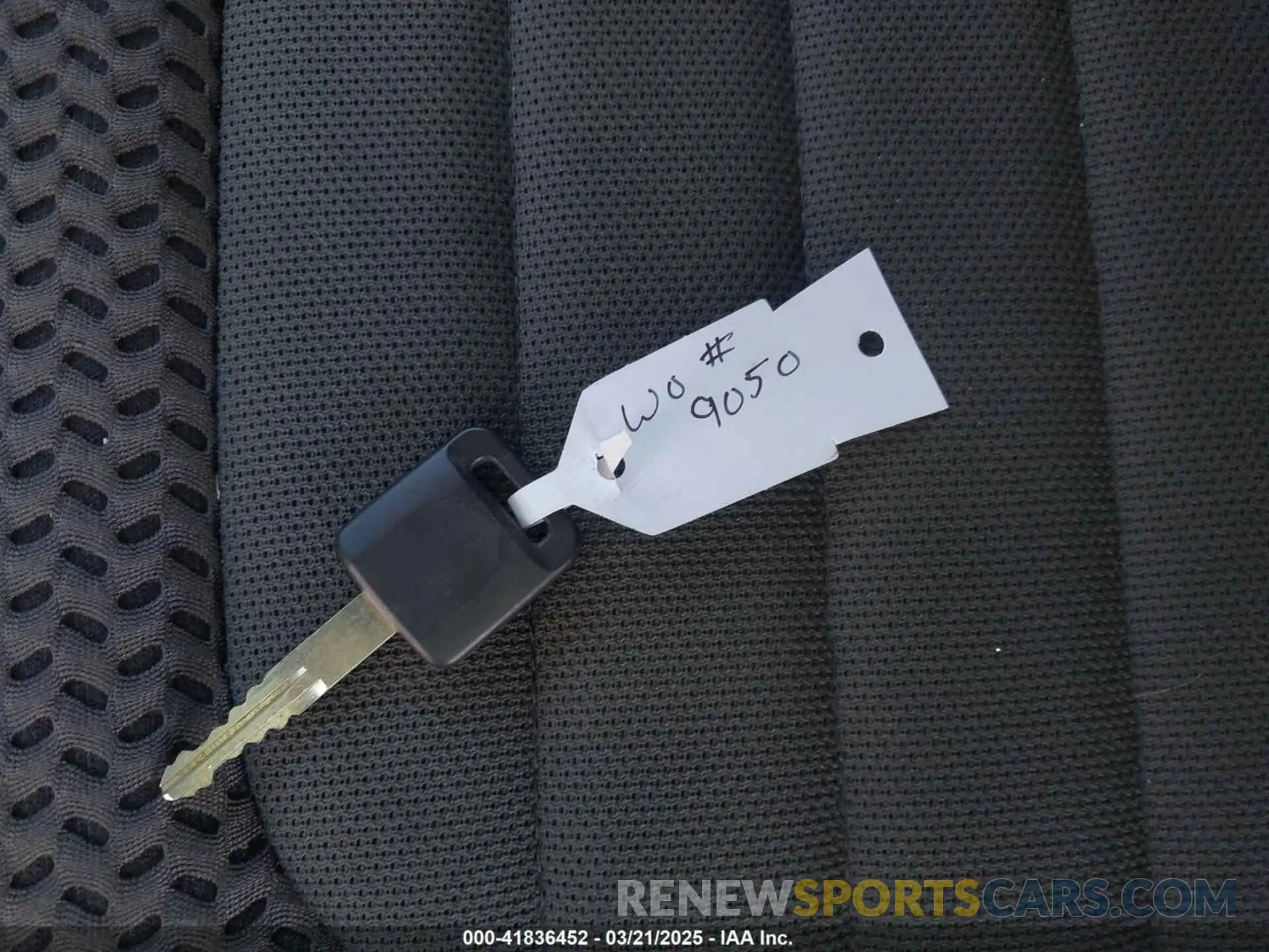 11 Photograph of a damaged car 1N6AD0CW6KN729096 NISSAN FRONTIER 2019