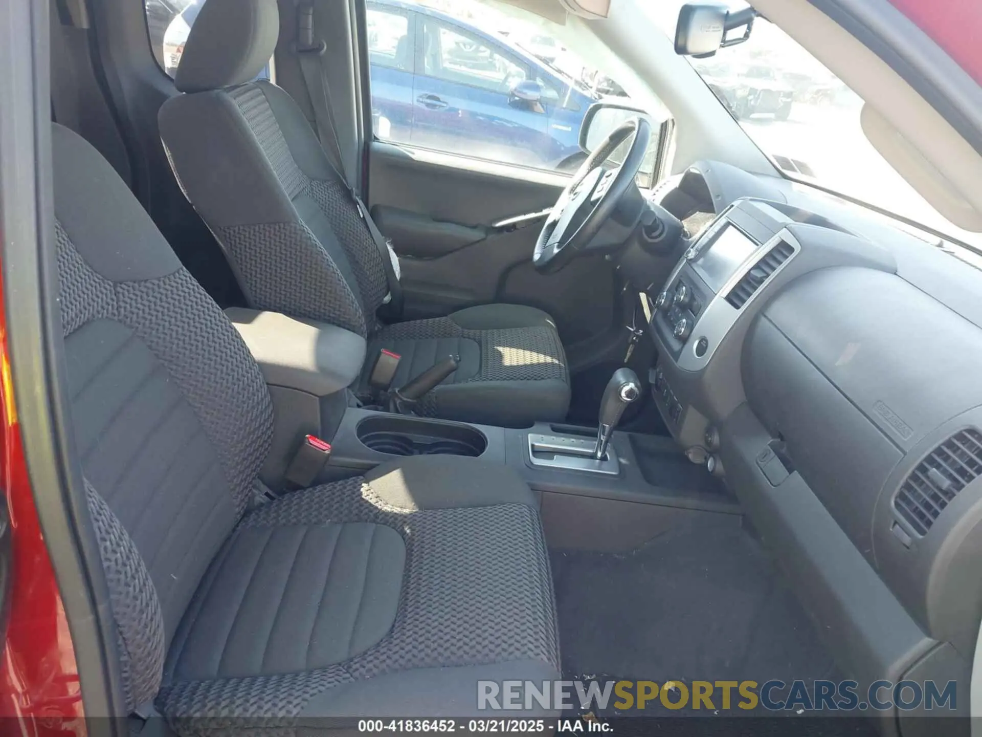 5 Photograph of a damaged car 1N6AD0CW6KN729096 NISSAN FRONTIER 2019