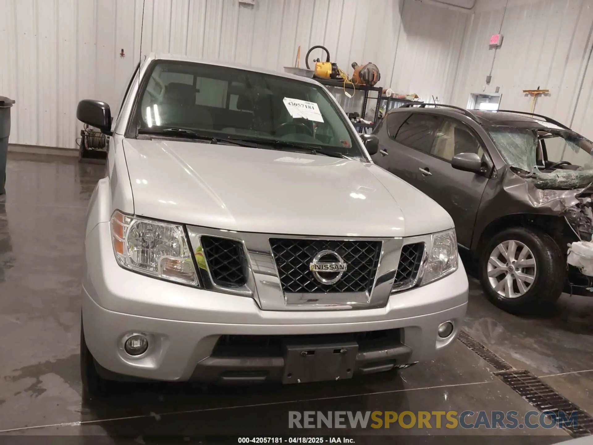 12 Photograph of a damaged car 1N6AD0CWXKN742949 NISSAN FRONTIER 2019