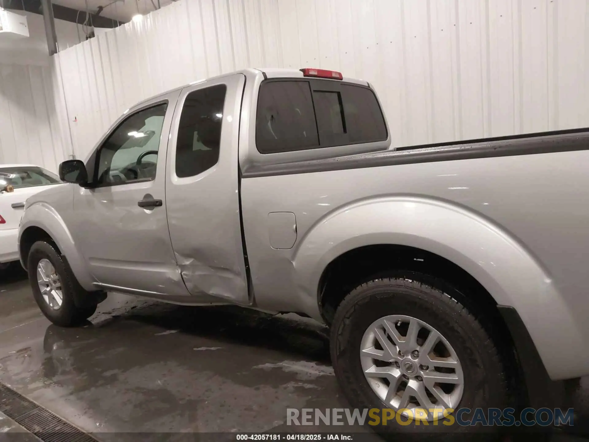 6 Photograph of a damaged car 1N6AD0CWXKN742949 NISSAN FRONTIER 2019