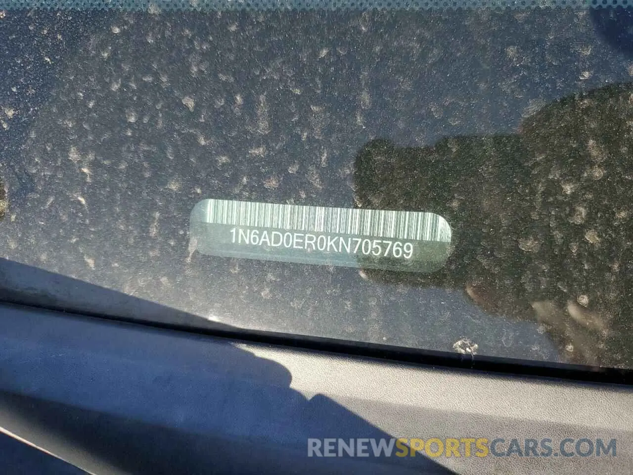12 Photograph of a damaged car 1N6AD0ER0KN705769 NISSAN FRONTIER 2019