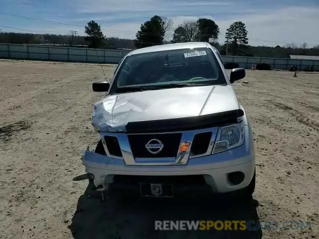 11 Photograph of a damaged car 1N6AD0ER0KN733409 NISSAN FRONTIER 2019