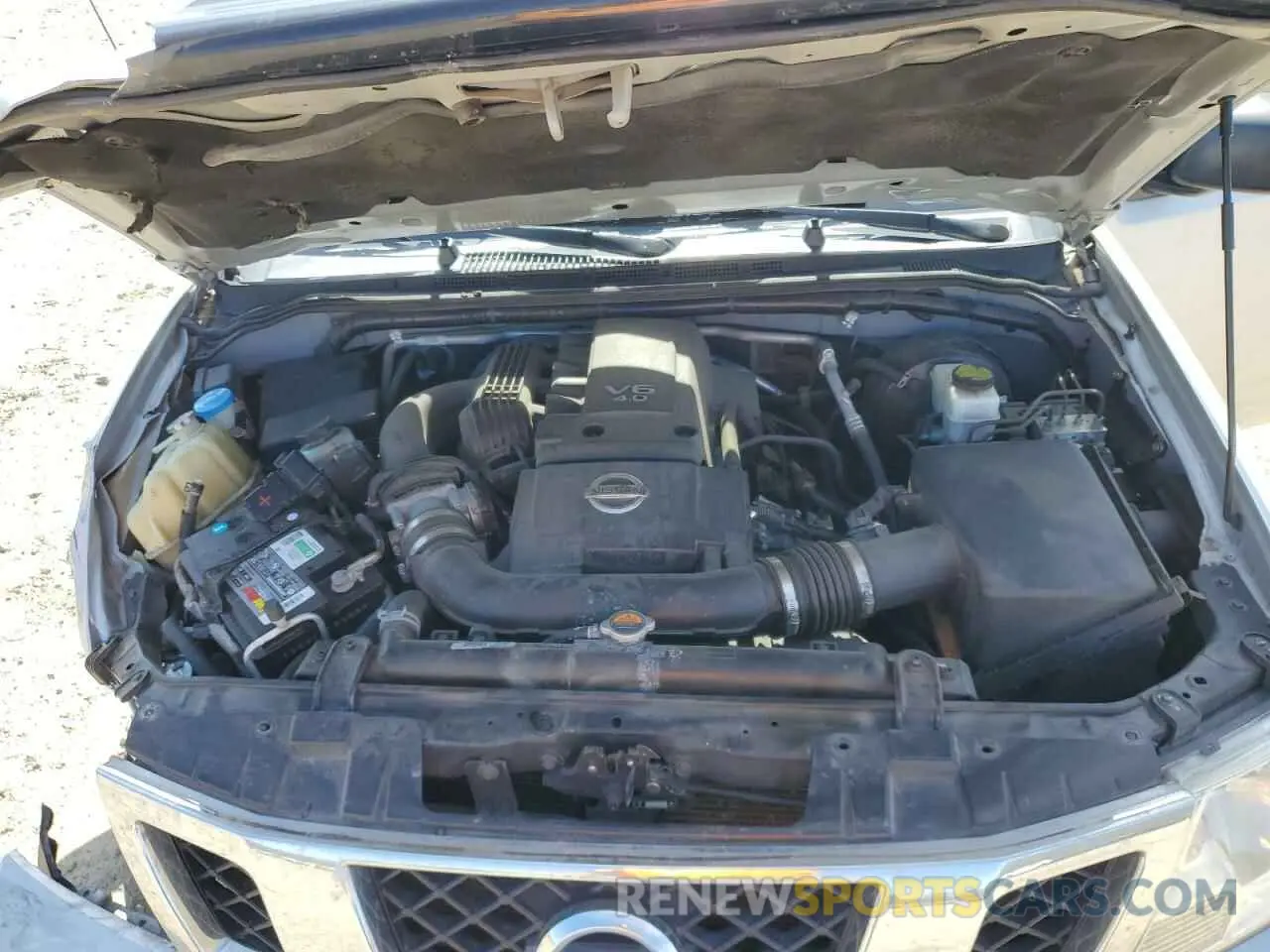 12 Photograph of a damaged car 1N6AD0ER0KN733409 NISSAN FRONTIER 2019