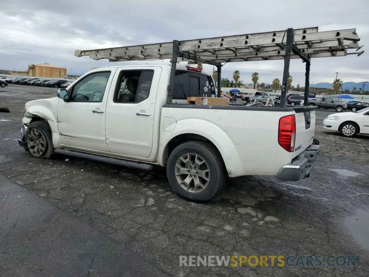 2 Photograph of a damaged car 1N6AD0ER0KN762294 NISSAN FRONTIER 2019