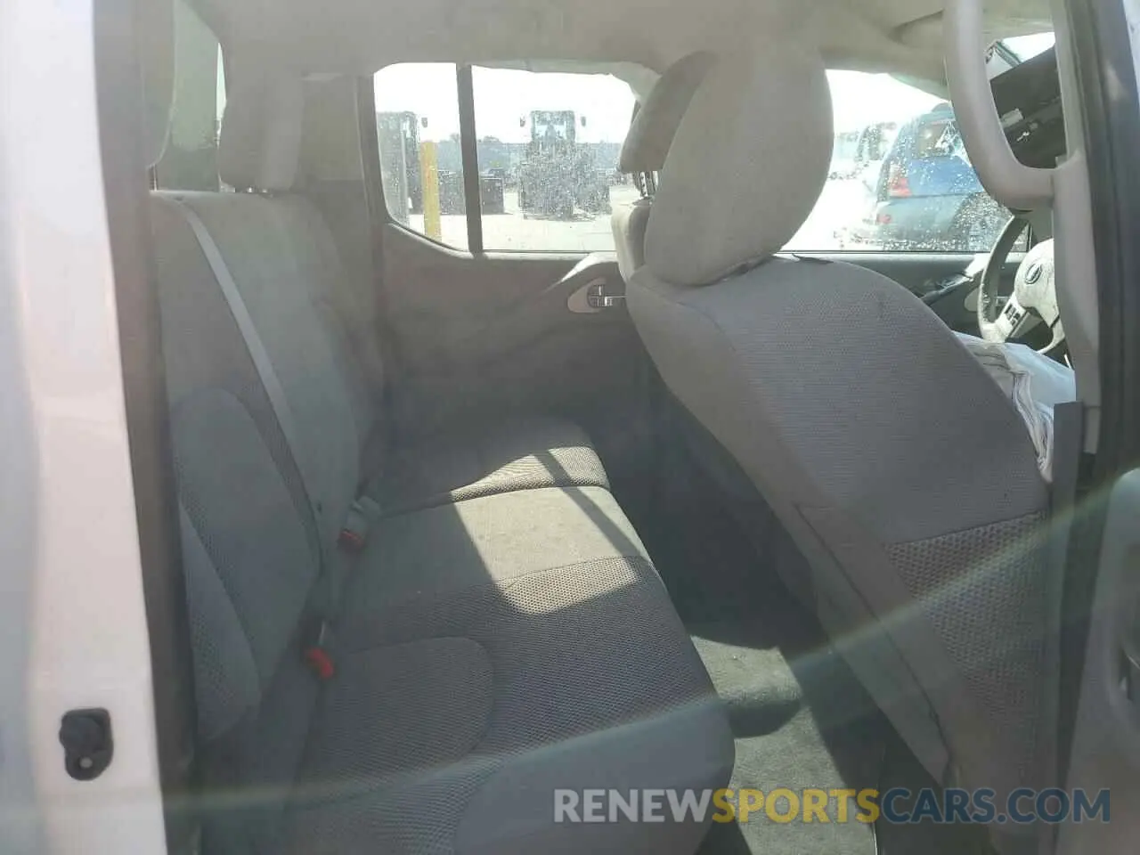 10 Photograph of a damaged car 1N6AD0ER0KN764501 NISSAN FRONTIER 2019