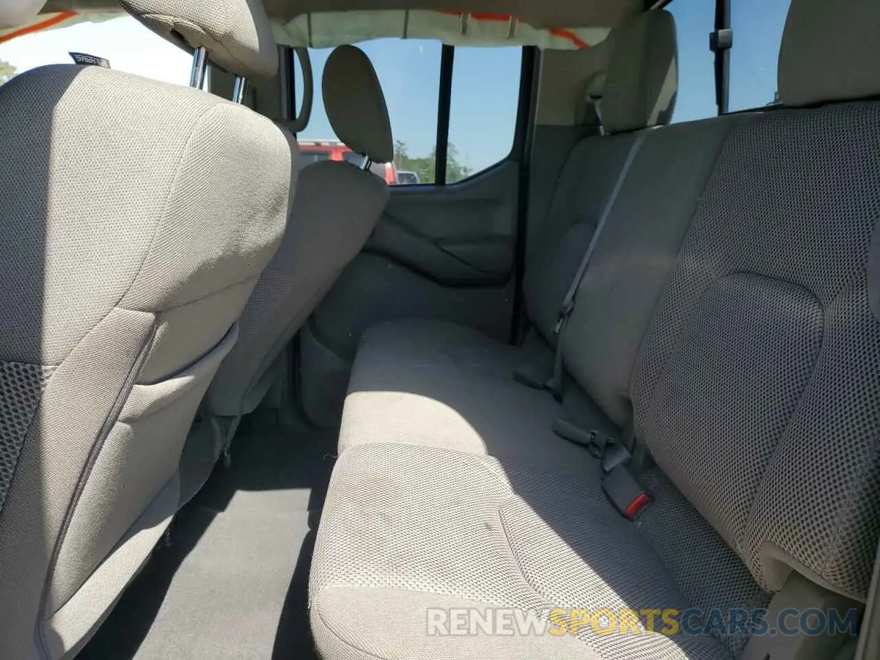 10 Photograph of a damaged car 1N6AD0ER0KN769150 NISSAN FRONTIER 2019