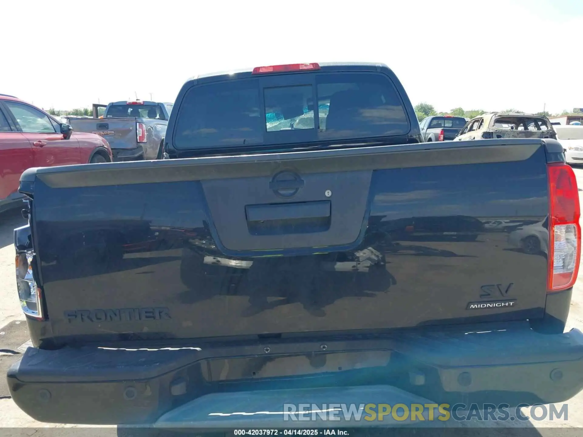 16 Photograph of a damaged car 1N6AD0ER0KN783985 NISSAN FRONTIER 2019