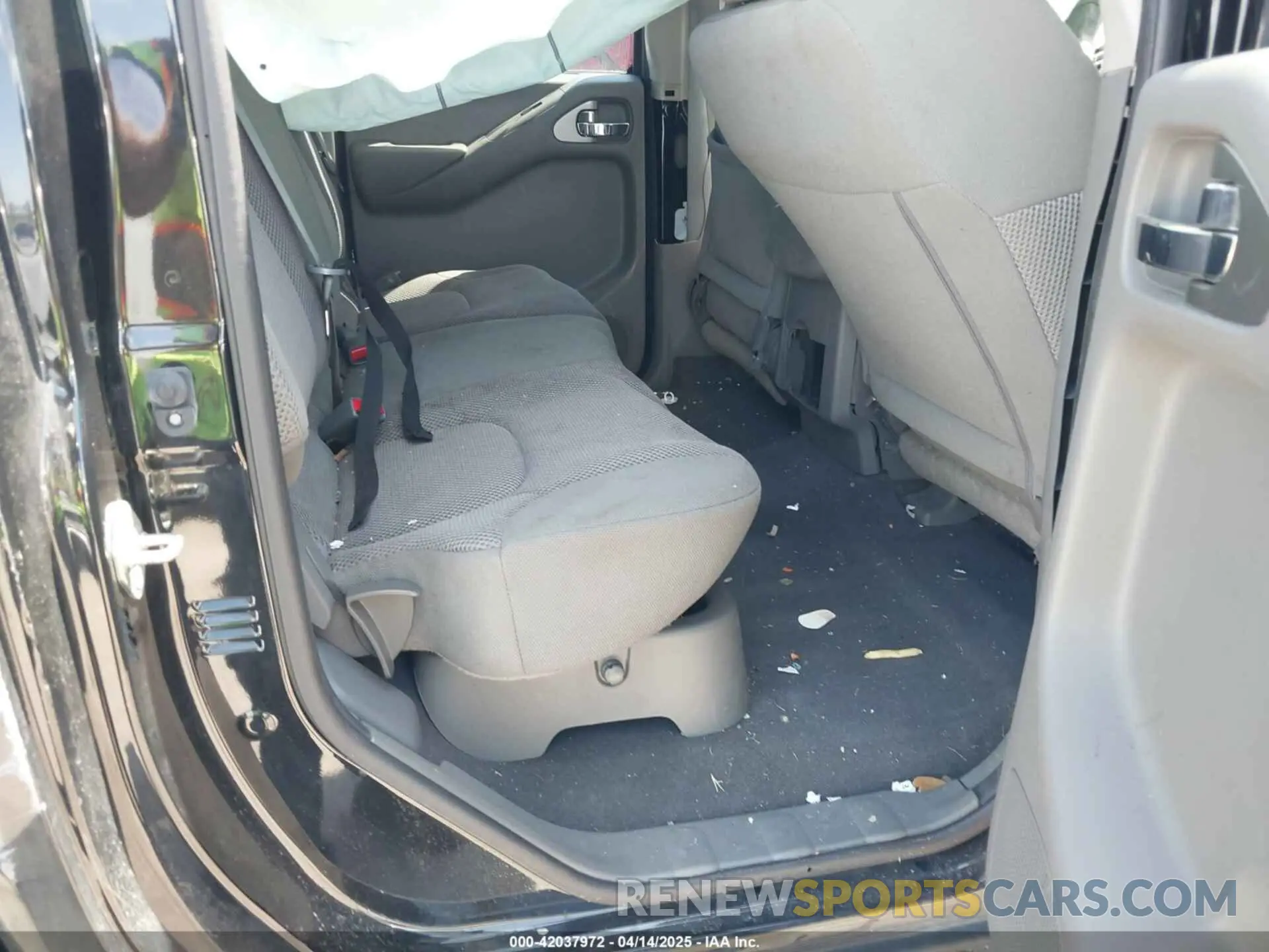 8 Photograph of a damaged car 1N6AD0ER0KN783985 NISSAN FRONTIER 2019