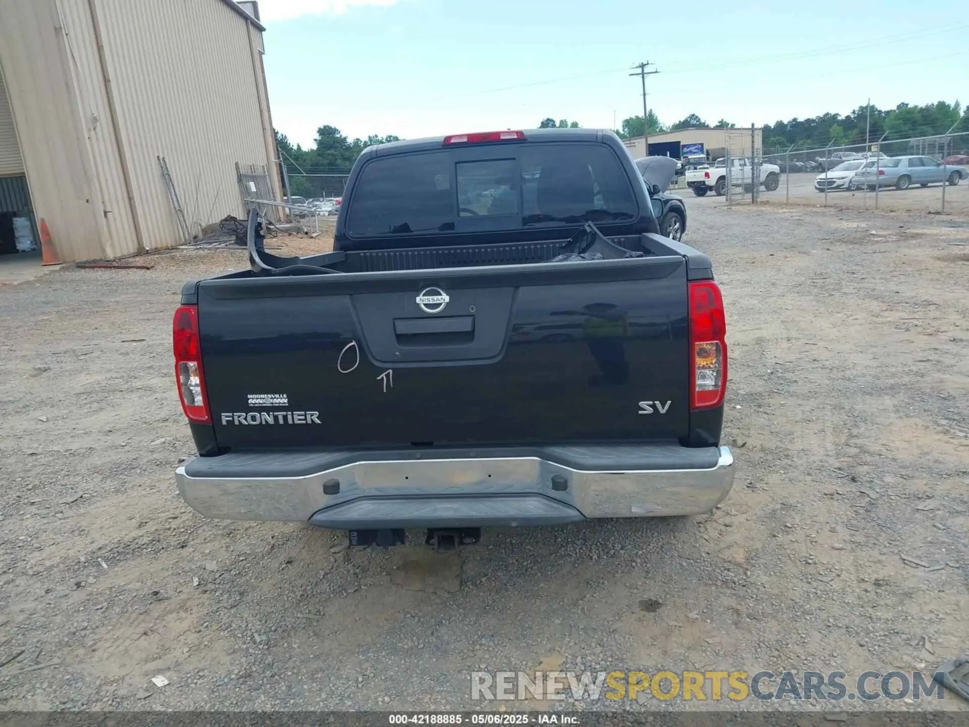 16 Photograph of a damaged car 1N6AD0ER1KN786247 NISSAN FRONTIER 2019