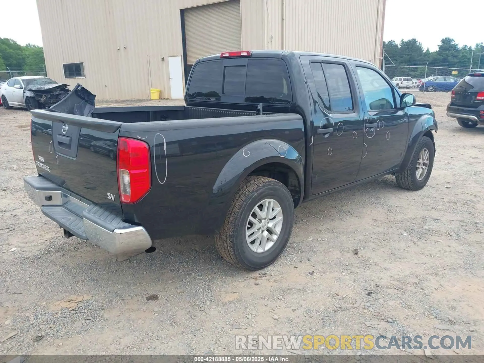 4 Photograph of a damaged car 1N6AD0ER1KN786247 NISSAN FRONTIER 2019