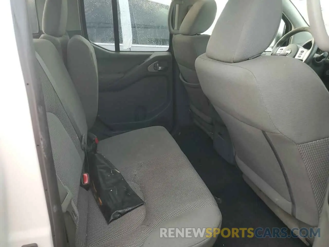 10 Photograph of a damaged car 1N6AD0ER1KN799029 NISSAN FRONTIER 2019