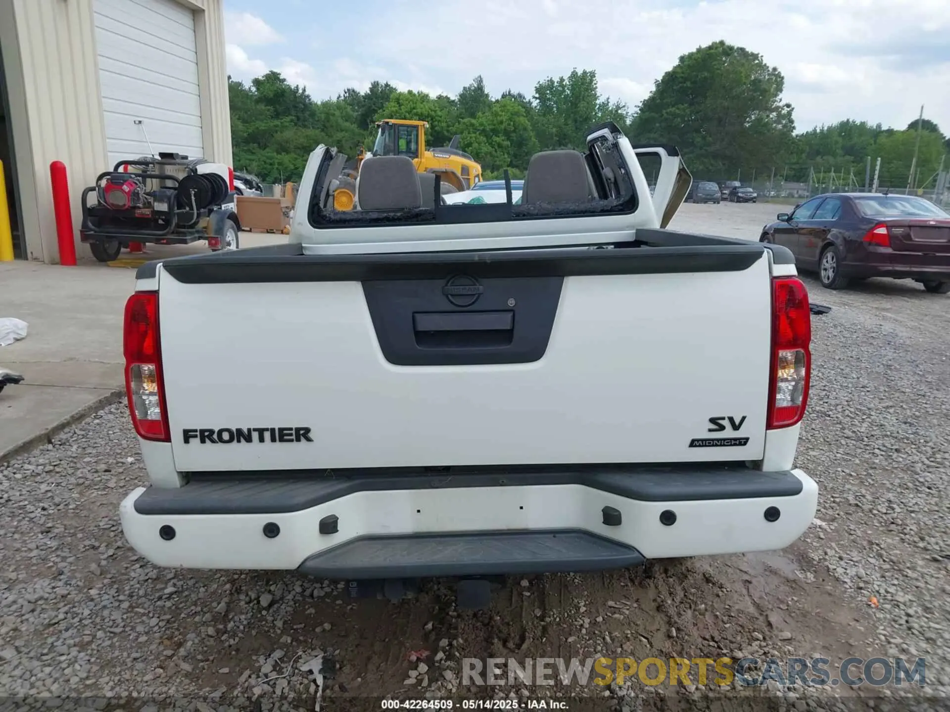 16 Photograph of a damaged car 1N6AD0ER3KN752391 NISSAN FRONTIER 2019