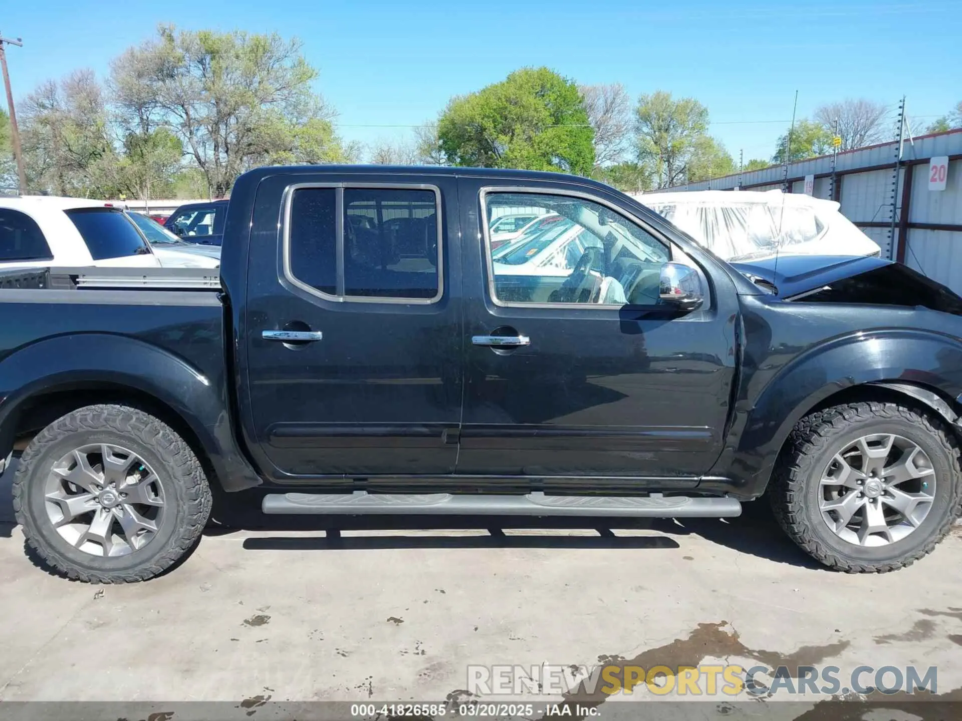 13 Photograph of a damaged car 1N6AD0ER4KN736474 NISSAN FRONTIER 2019
