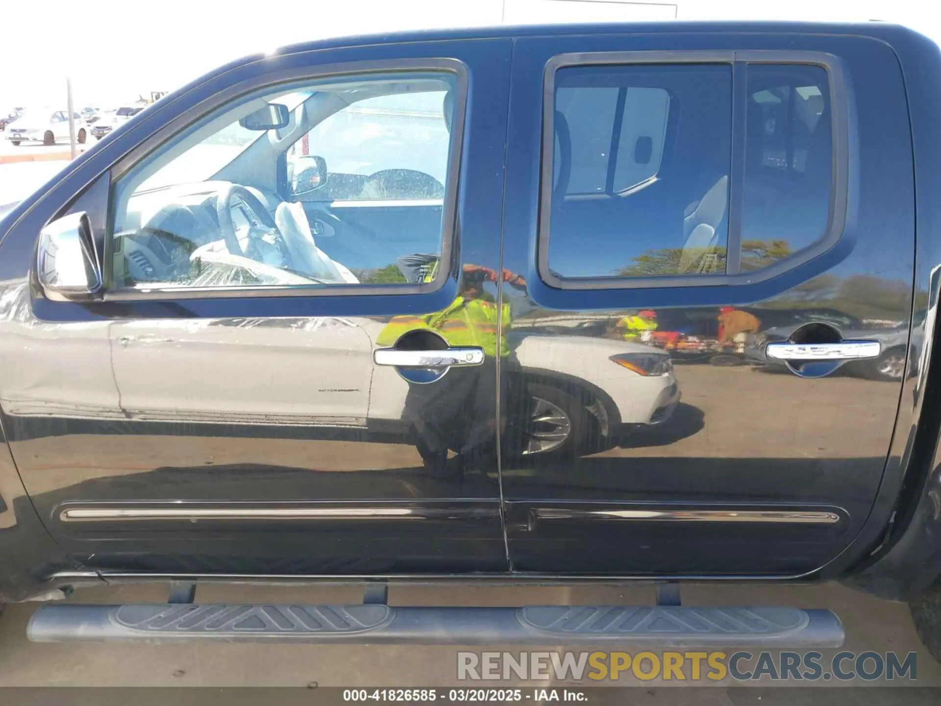 14 Photograph of a damaged car 1N6AD0ER4KN736474 NISSAN FRONTIER 2019