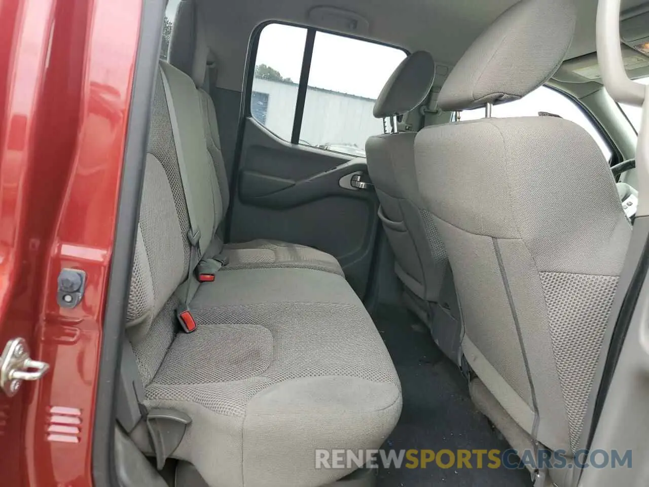 10 Photograph of a damaged car 1N6AD0ER4KN759480 NISSAN FRONTIER 2019