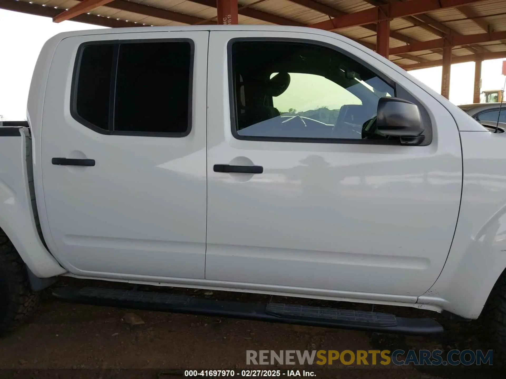 13 Photograph of a damaged car 1N6AD0ER4KN880316 NISSAN FRONTIER 2019