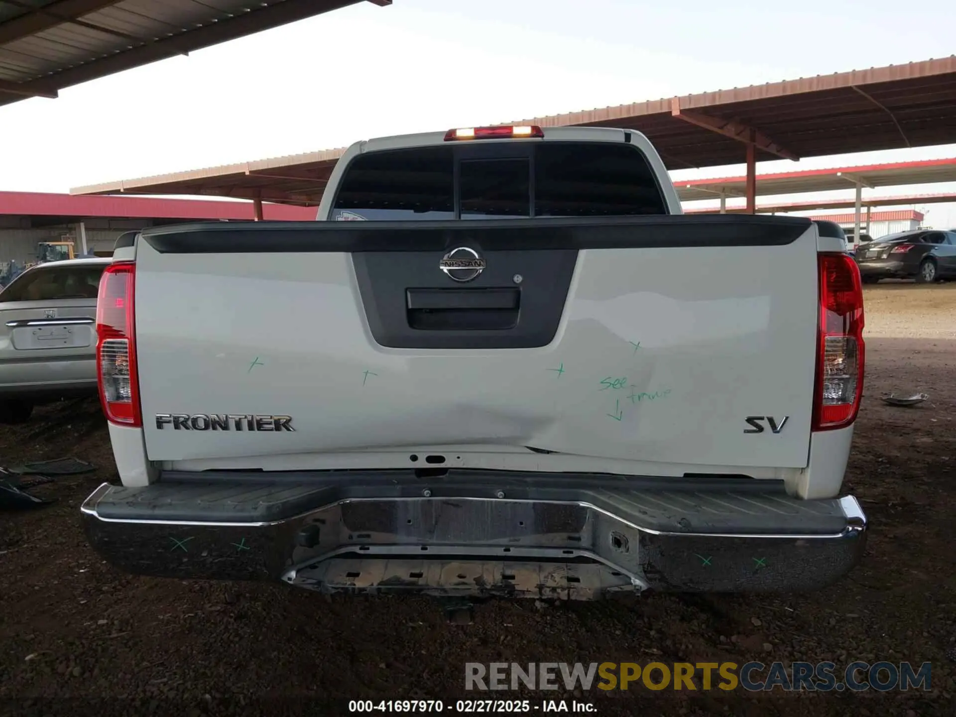 16 Photograph of a damaged car 1N6AD0ER4KN880316 NISSAN FRONTIER 2019