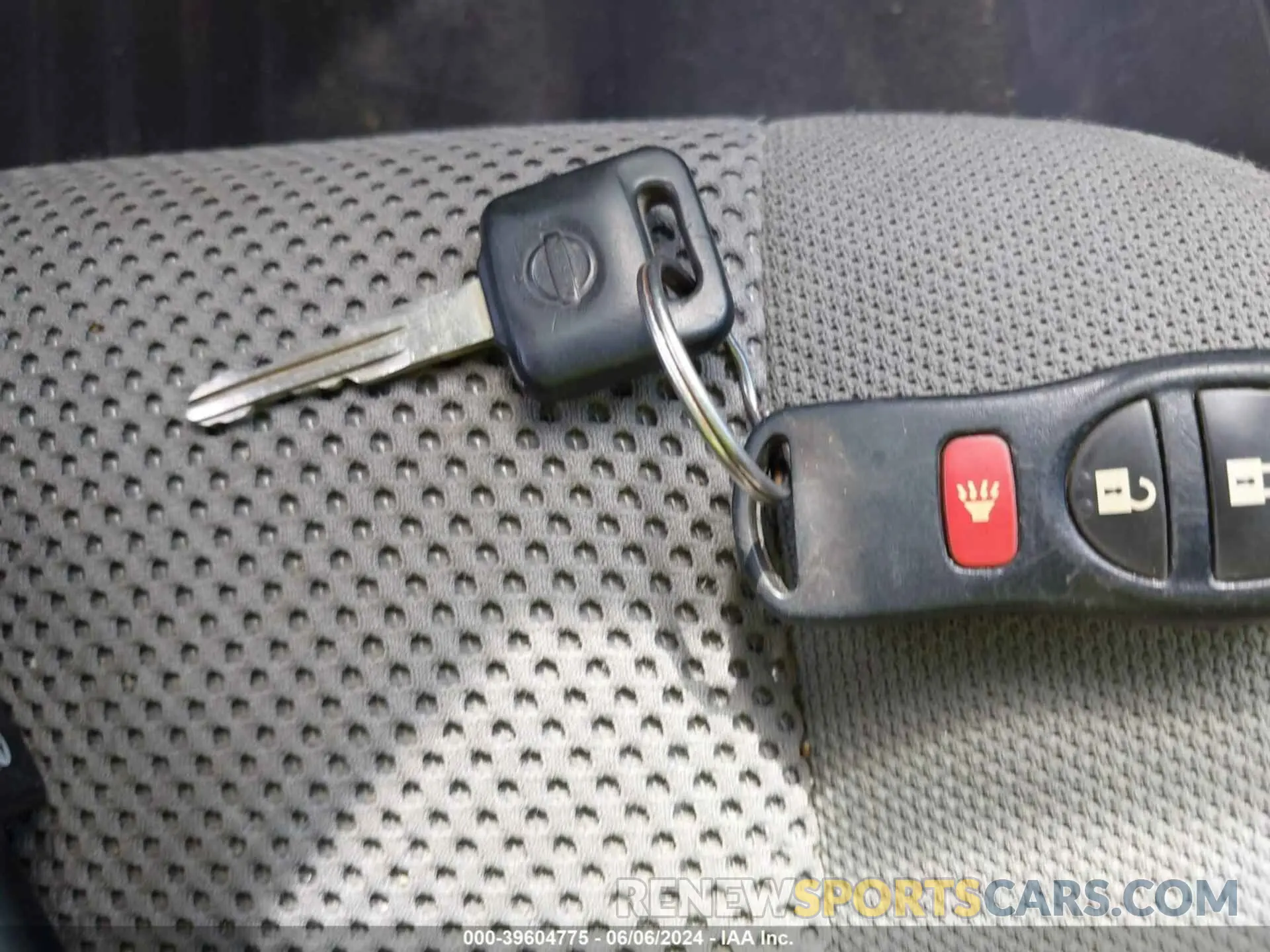 11 Photograph of a damaged car 1N6AD0ER5KN774943 NISSAN FRONTIER 2019