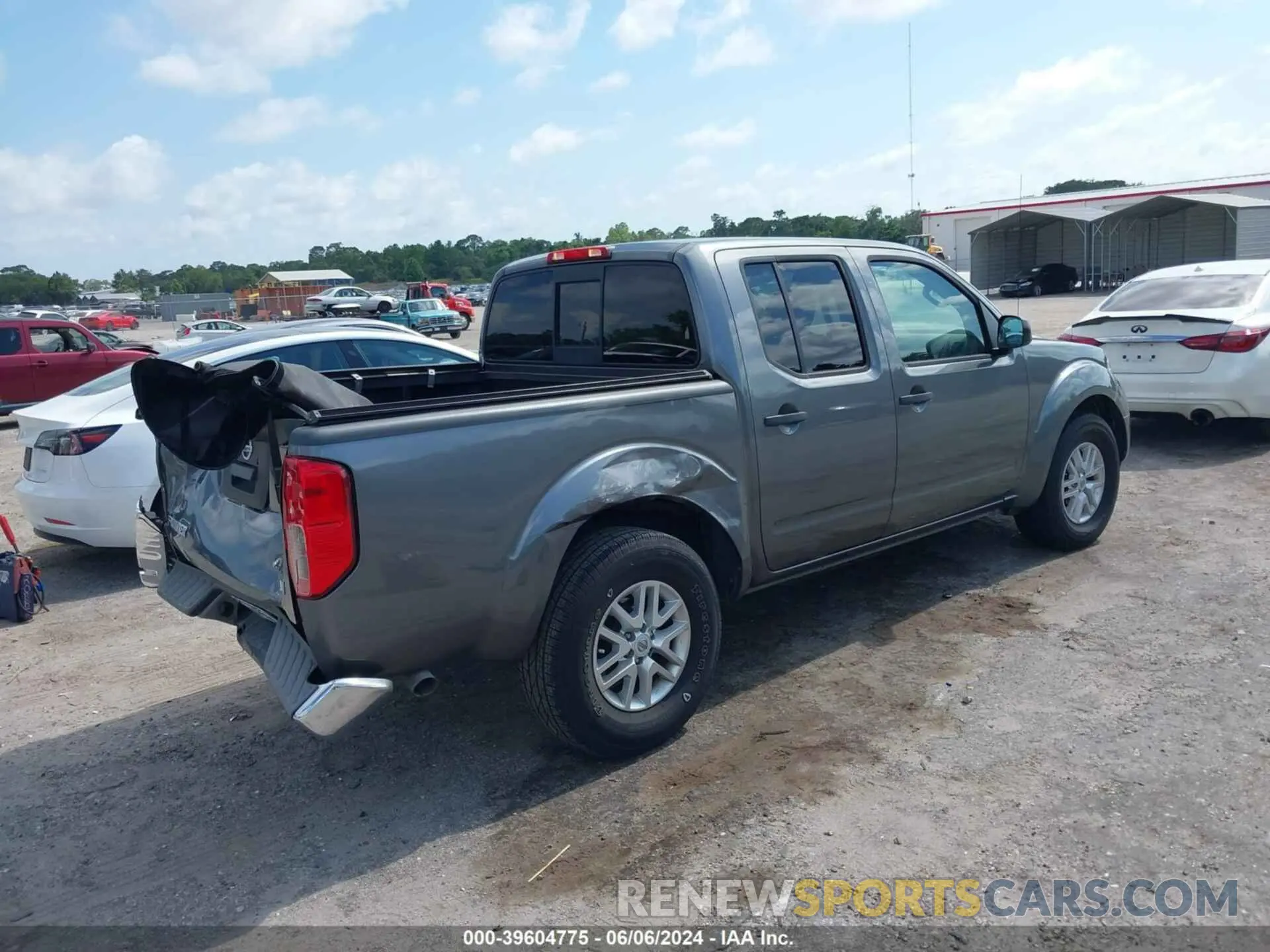 4 Photograph of a damaged car 1N6AD0ER5KN774943 NISSAN FRONTIER 2019