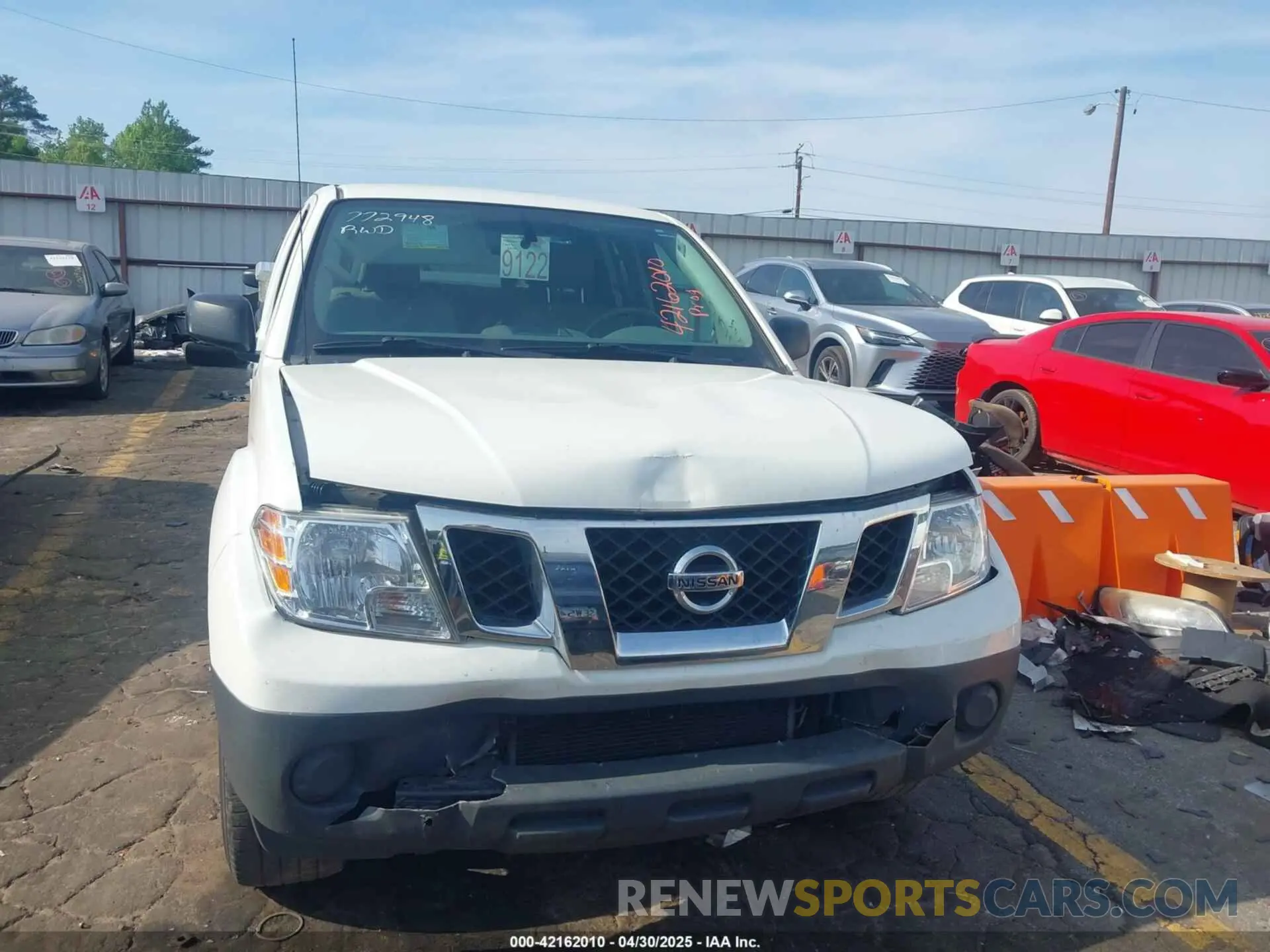 12 Photograph of a damaged car 1N6AD0ER5KN777406 NISSAN FRONTIER 2019