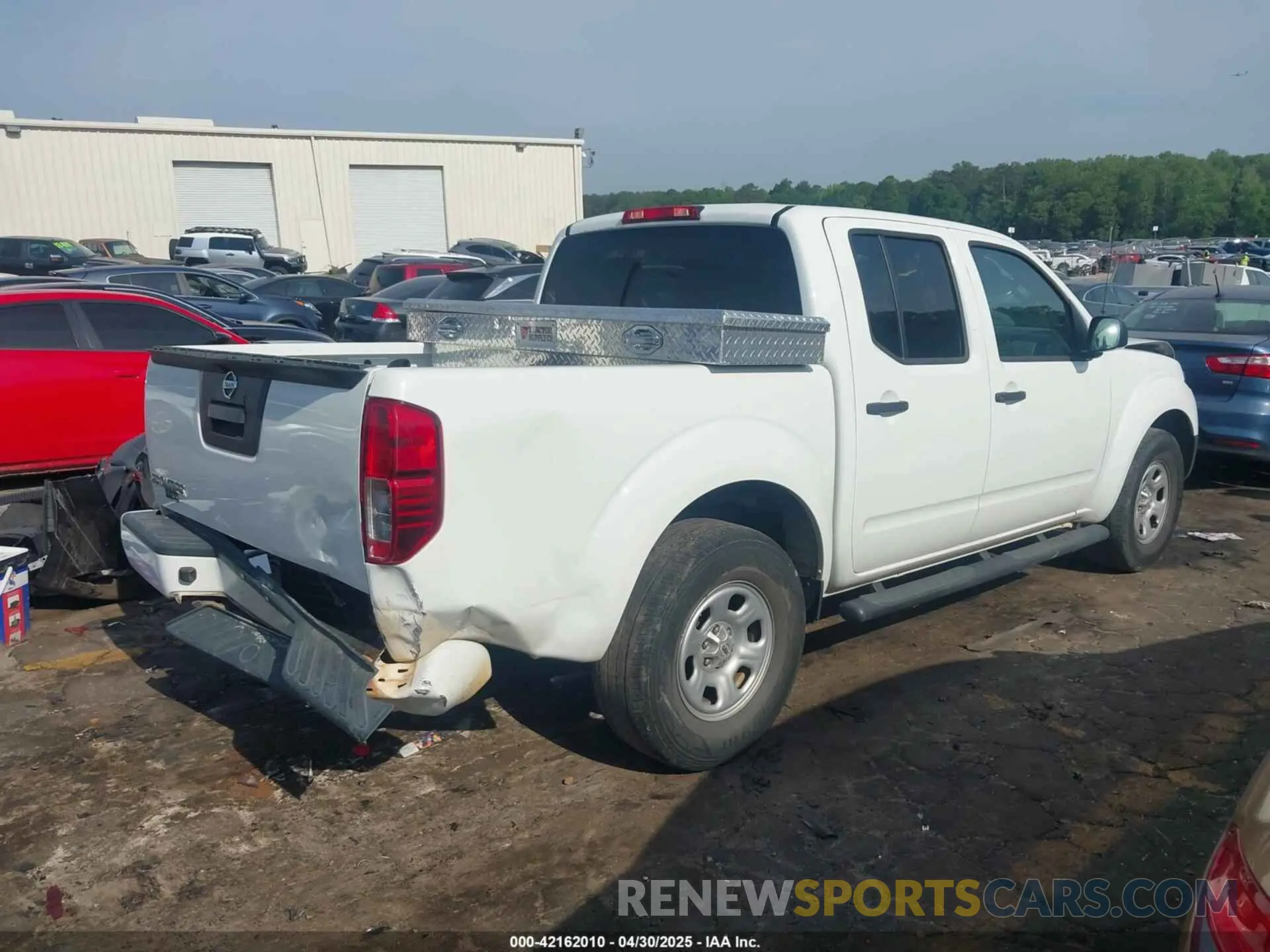 4 Photograph of a damaged car 1N6AD0ER5KN777406 NISSAN FRONTIER 2019