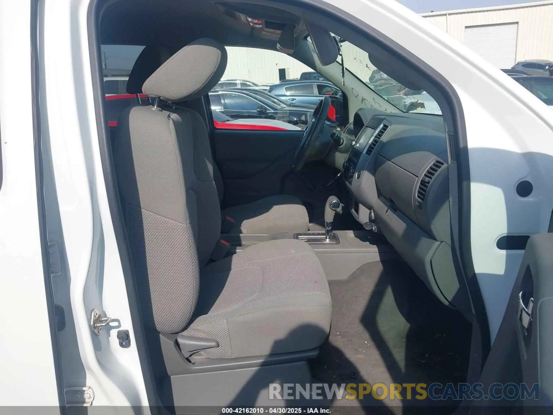 5 Photograph of a damaged car 1N6AD0ER5KN777406 NISSAN FRONTIER 2019